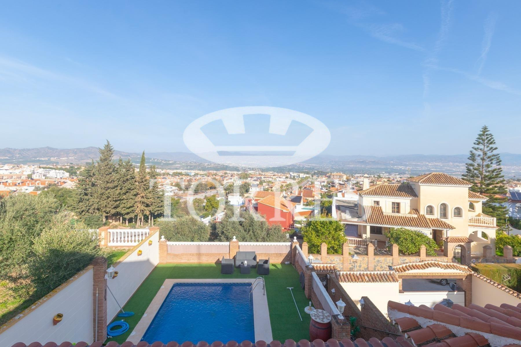 Chalet independiente en venta en Calle Martinete