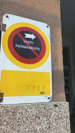 Amplio local con posibilidad de garaje o vivienda a la venta!