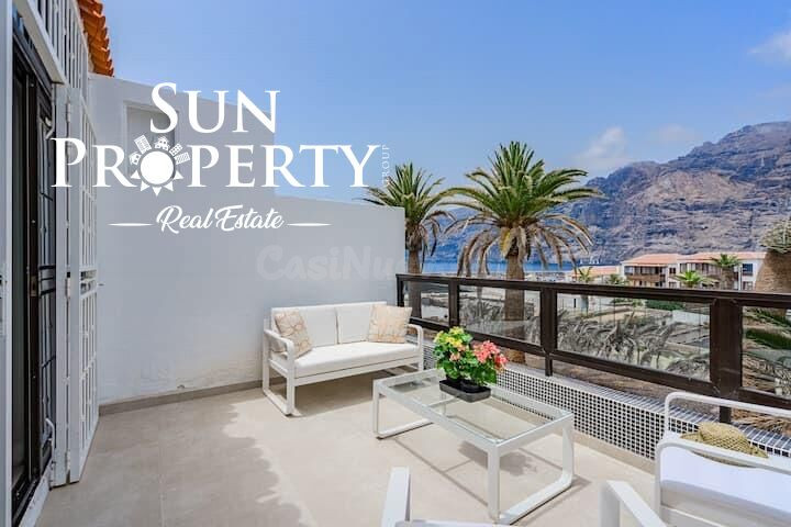 APARTAMENTO RENOVADO CON TERRAZA Y VISTAS AL MAR – LOS GIGANTES