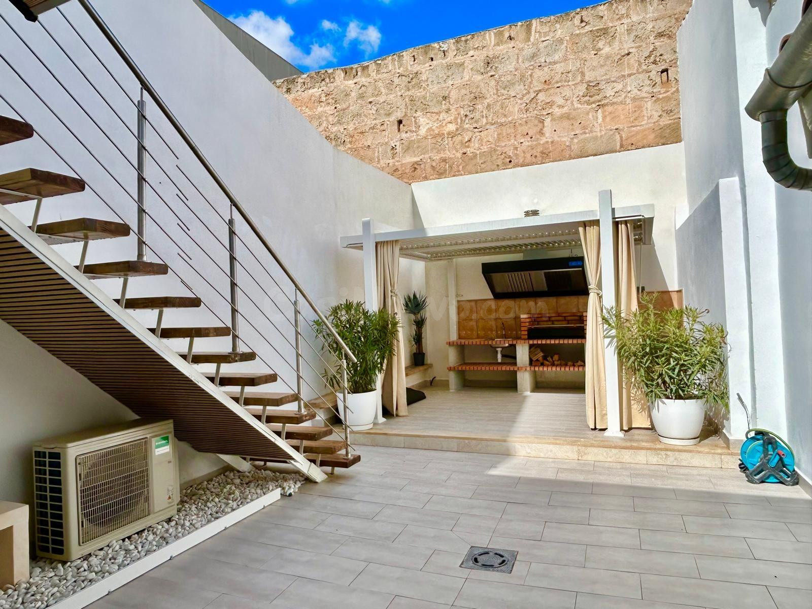 Casa reformada en venta en Porreres.
