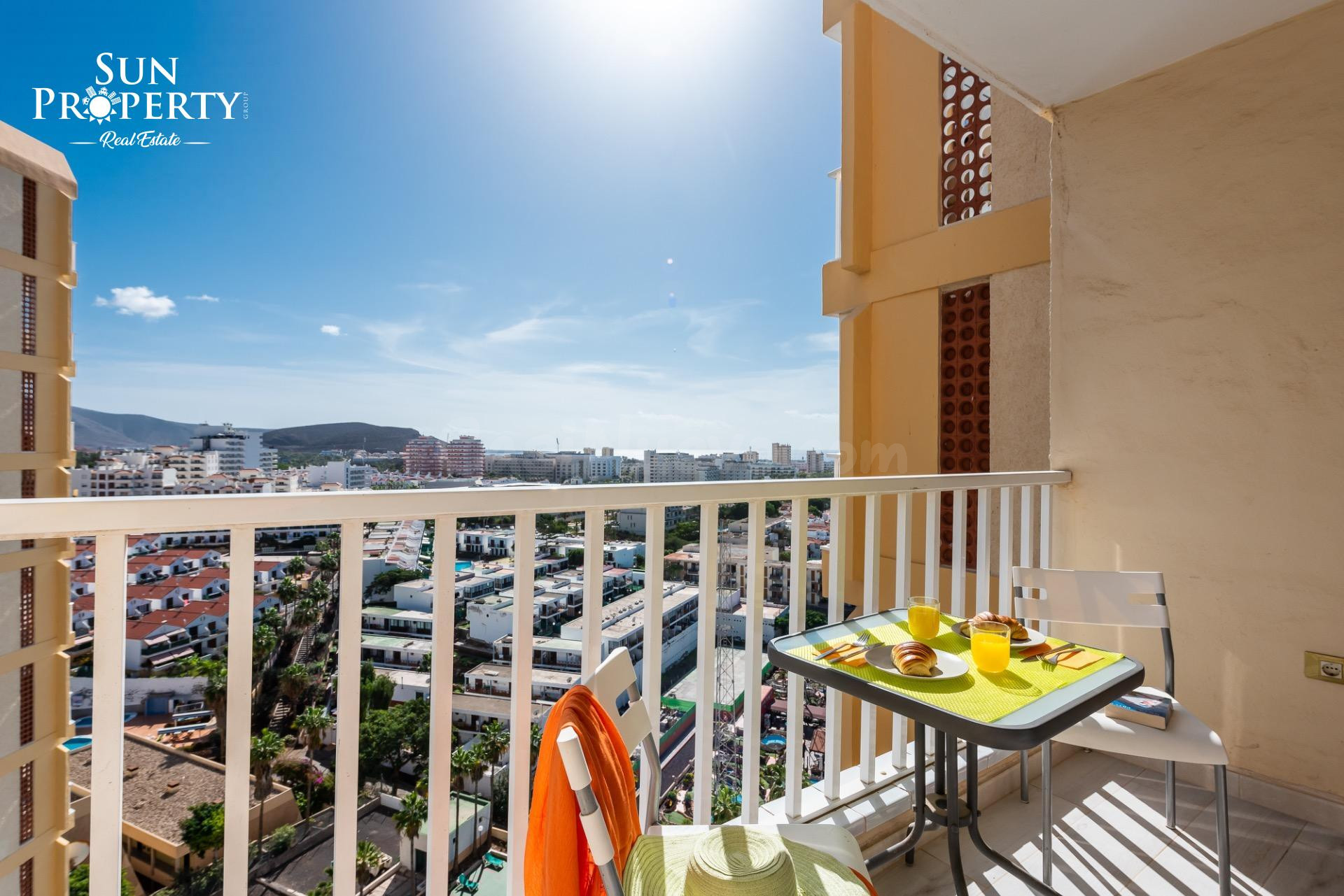 APARTAMENTO A 300 METROS DEL MAR EN PLAYA DE LAS AMÉRICAS