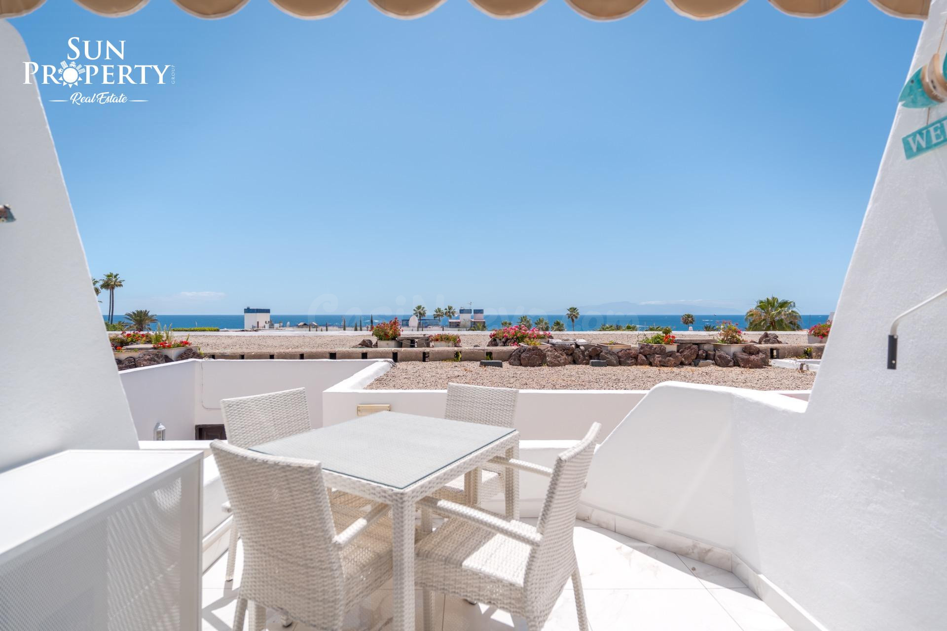 ESTUDIO REFORMADO CON VISTAS AL MAR EN COSTA ADEJE
