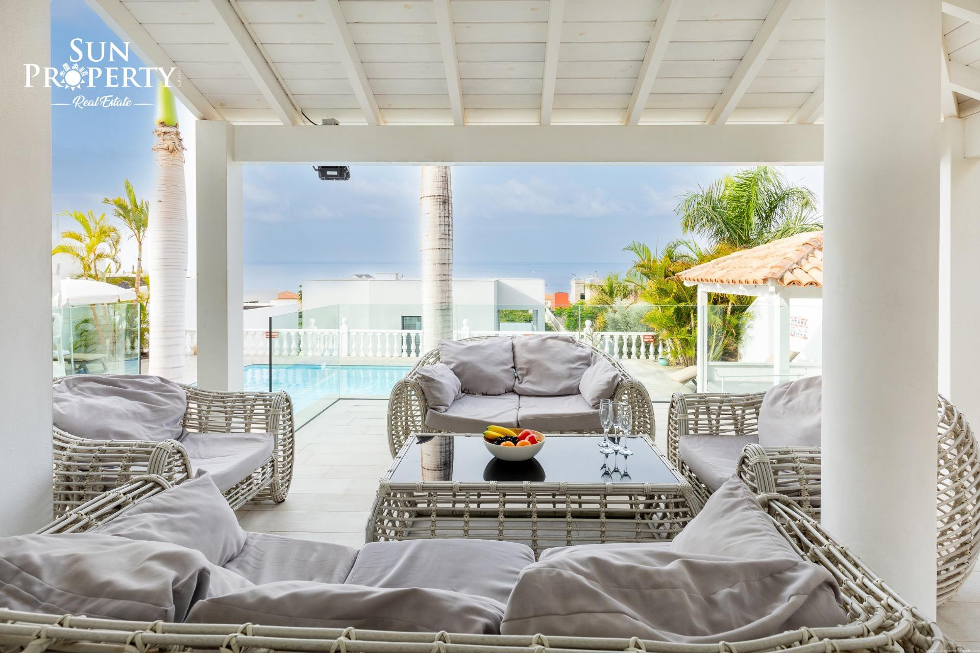 VILLA CON VISTAS AL MAR, PISCINA PRIVADA CLIMATIZADA Y GARAJ - foto 4
