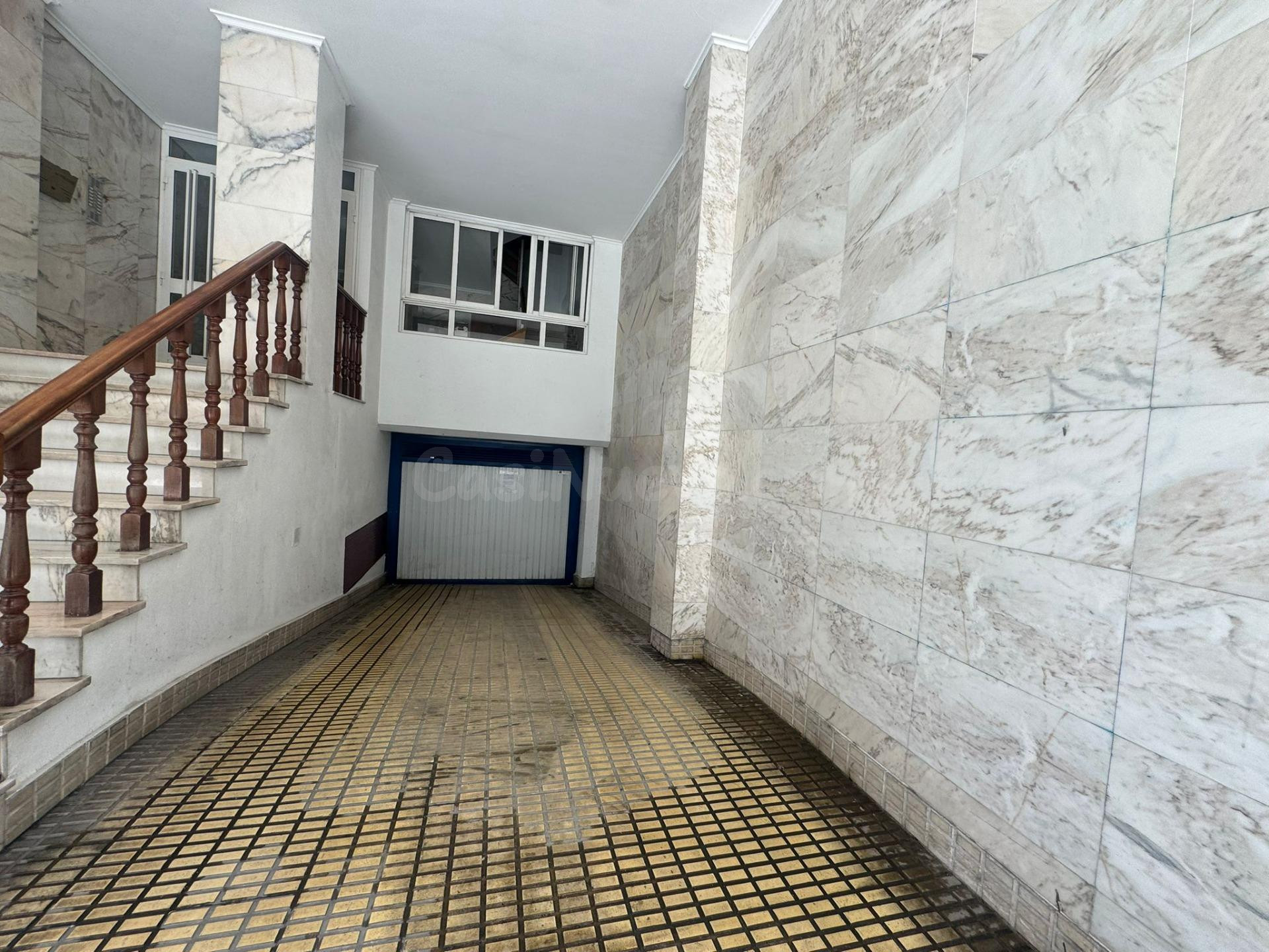 Amplio Garaje en Venta en Lagunas, Ourense - Oportunidad Única