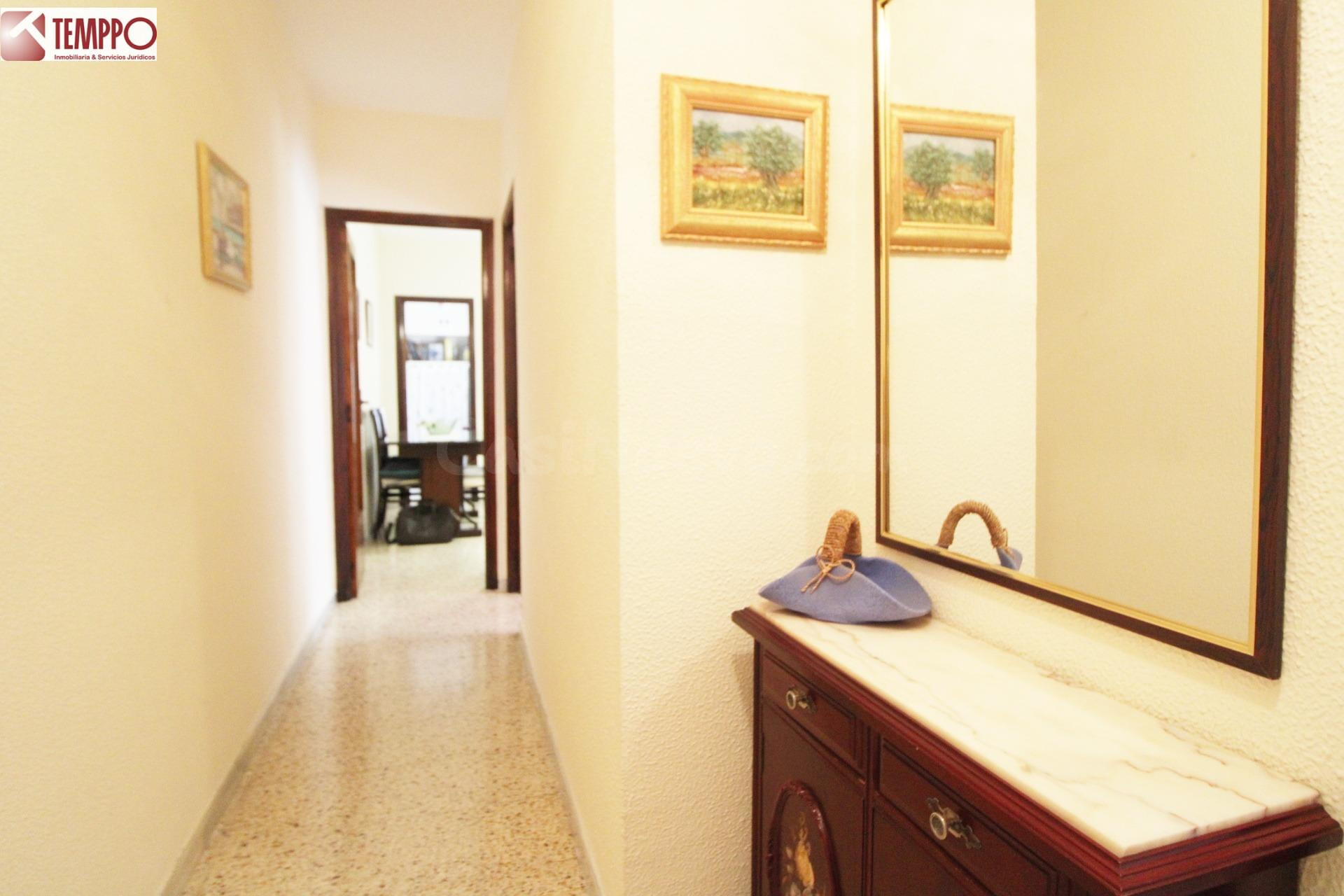 PISO de 4 DORMITORIOS en el CENTRO de El Vendrell – 99.000 €