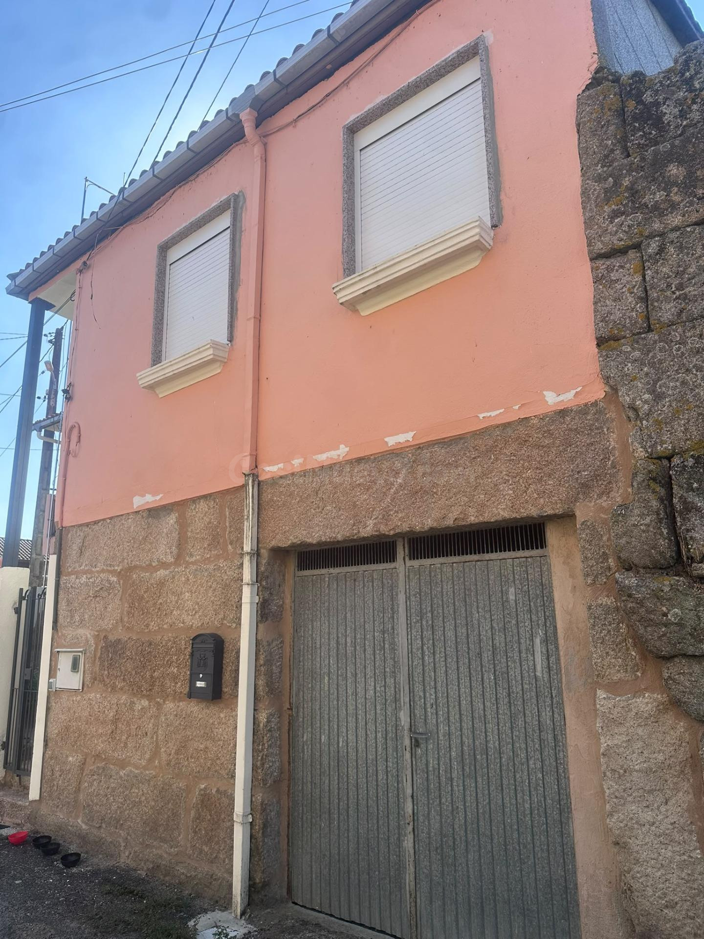 Encantadora Casa Semireformada en San Cibrao das Viñas - Ide