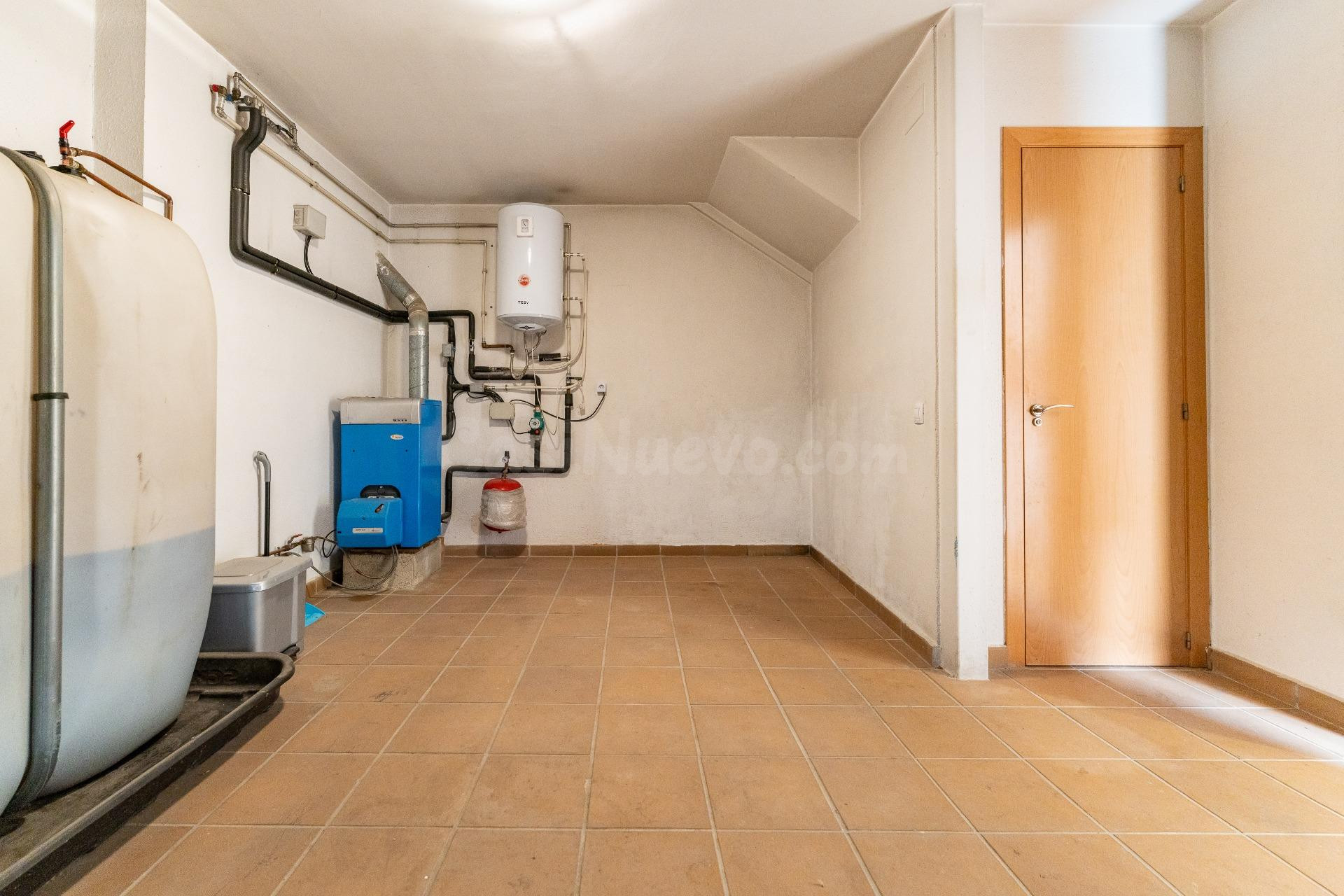 Casa seminueva en venta en el centro de Falset - foto 5