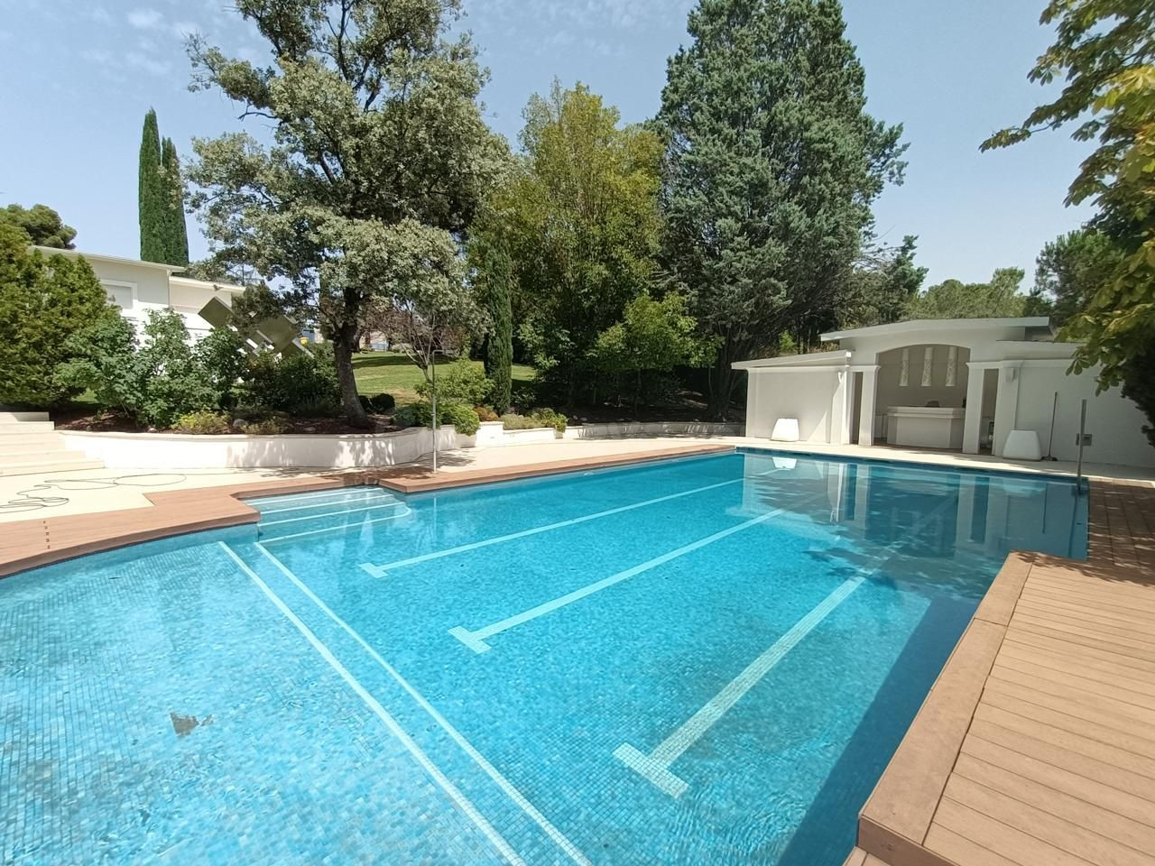 Espectacular chalet independiente con piscina