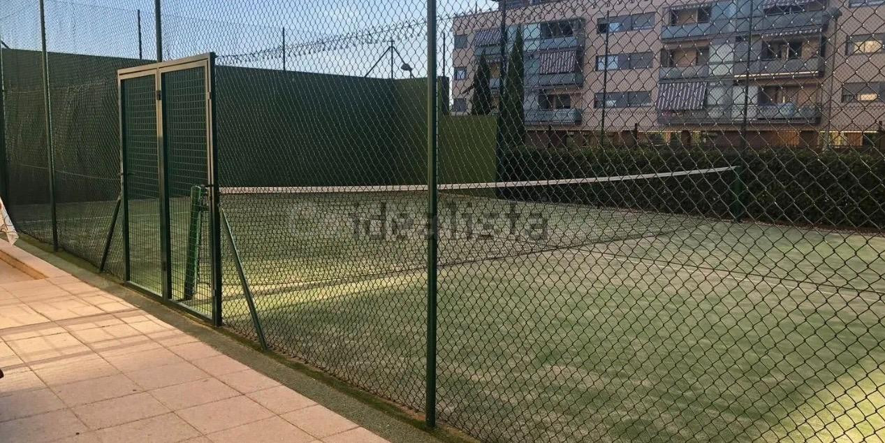 Hermoso Bajo en Encinar de los Reyes
