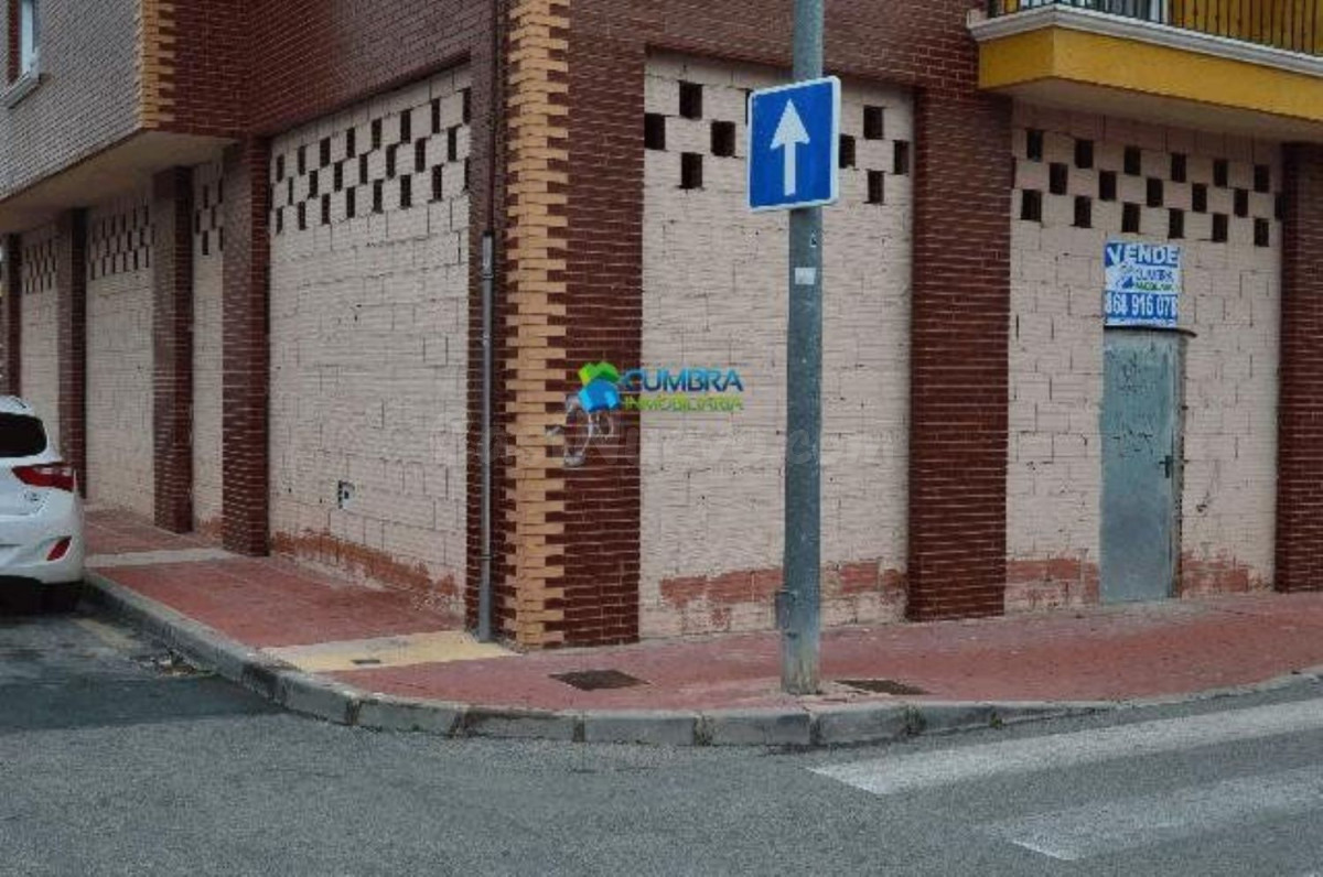 BAJO COMERCIAL EN ZONA RESIDENCIAL SANGONERA LA VERDE