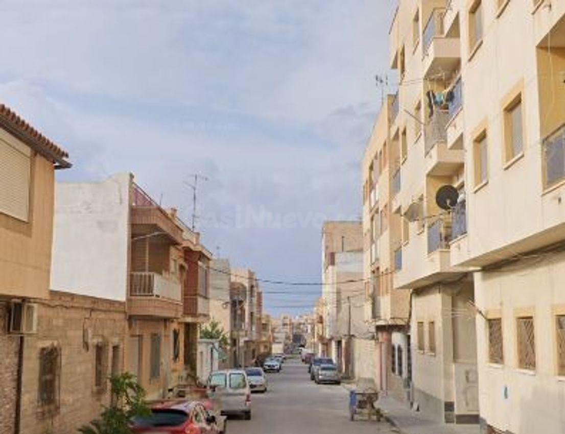 ¡Rebajado! PISO OCUPADO POR PERSONA SIN JUSTO TÍTULO