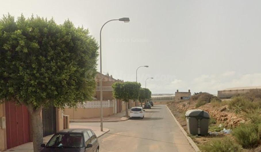 DÚPLEX OCUPADO POR PERSONA SIN JUSTO TÍTULO