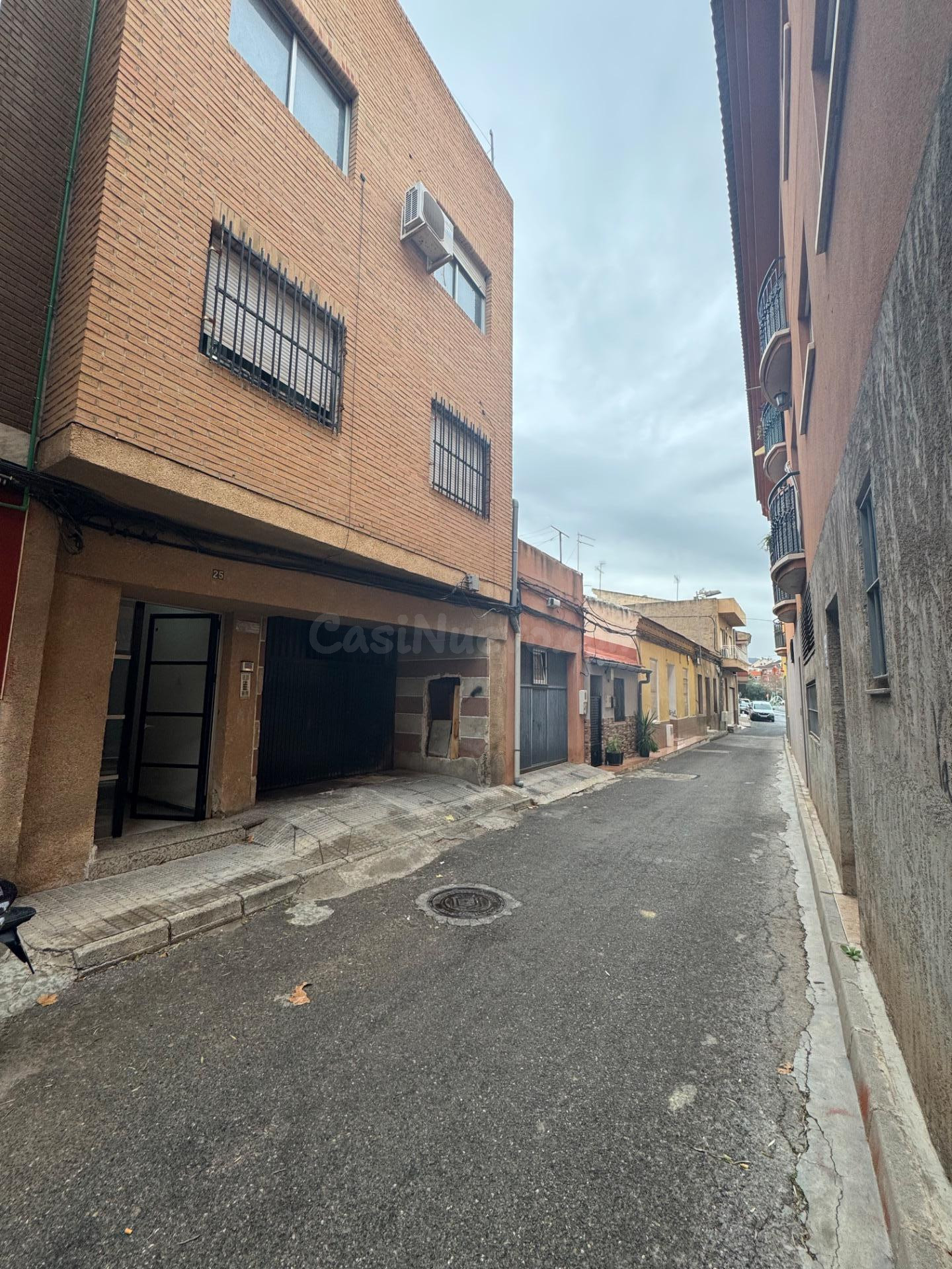Amplio Piso en Torreaguera: Oportunidad de Reforma a Tu Estilo
