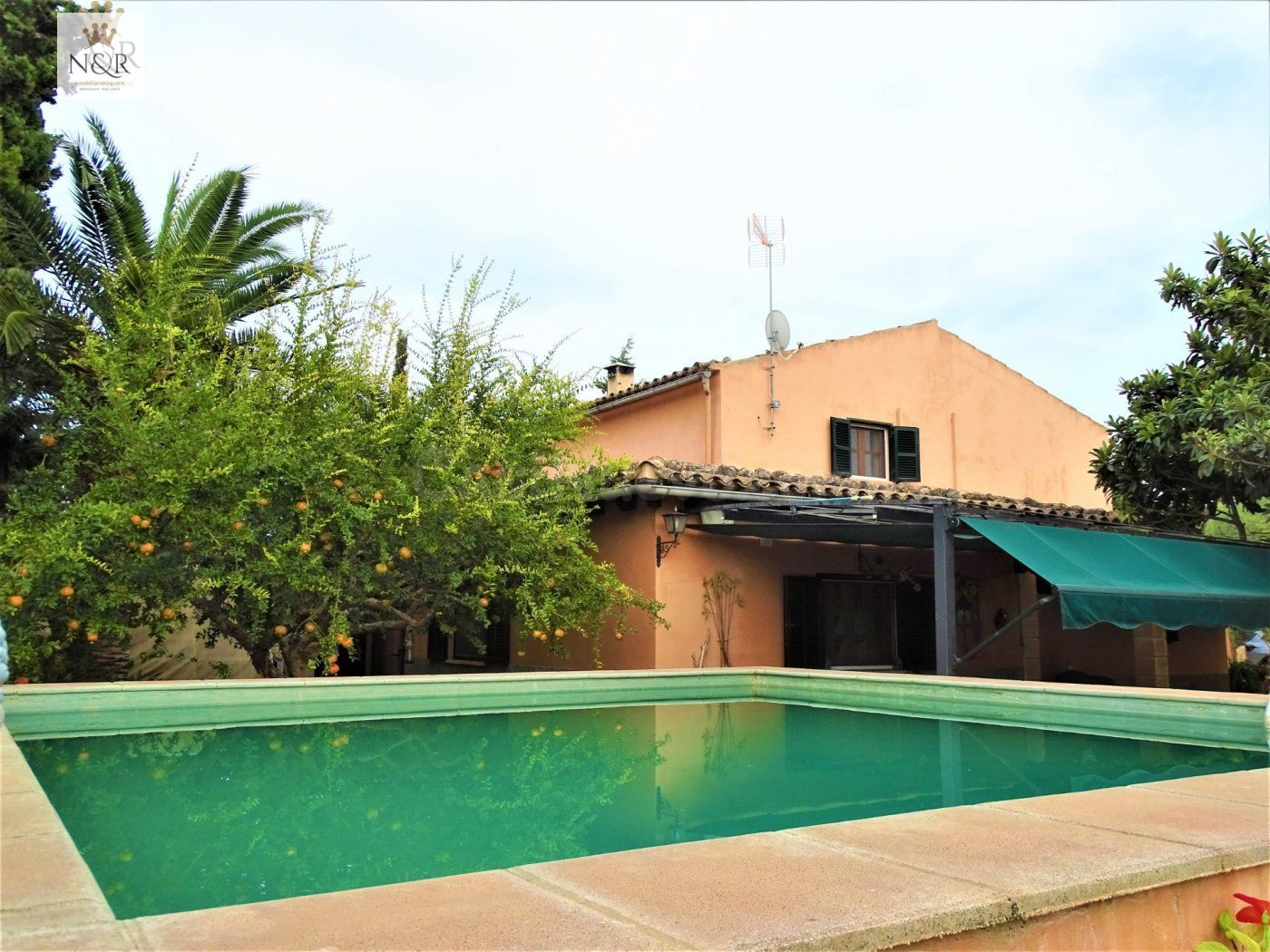 FINCA EN INCA CON CASA DE 200 M2, LUZ Y AGUA