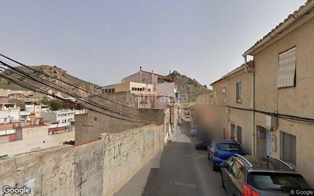 ¡Rebajado! VIVIENDA UNIFAMILIAR ADOSADA OCUPADA POR PERSONA SIN JUSTO TÍTULO