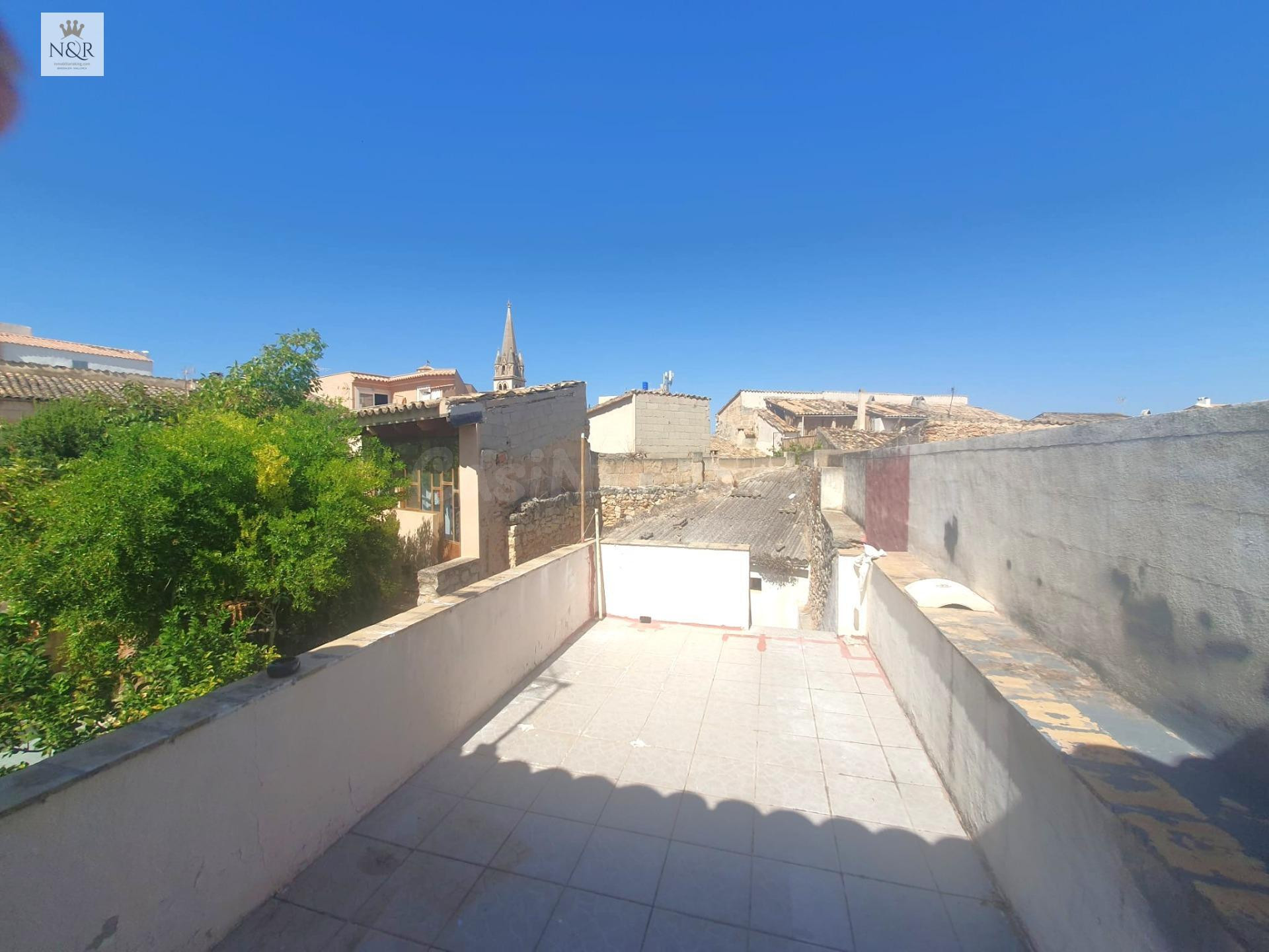 CASA EN BINISSALEM CON JARDÍN