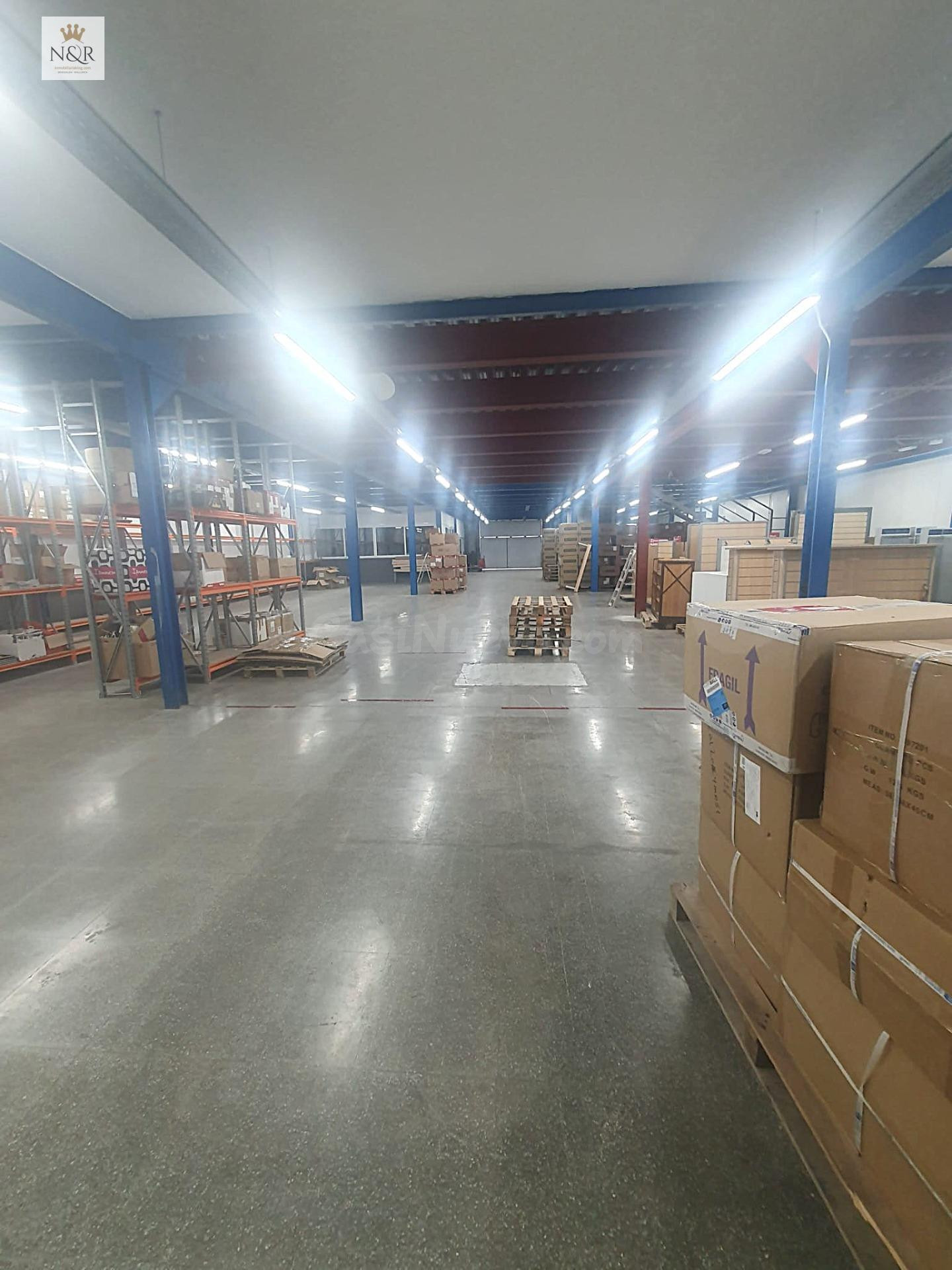 NAVE INDUSTRIAL DE 1.400 M2 EN EL POLÍGONO INDUSTRIAL DE INCA