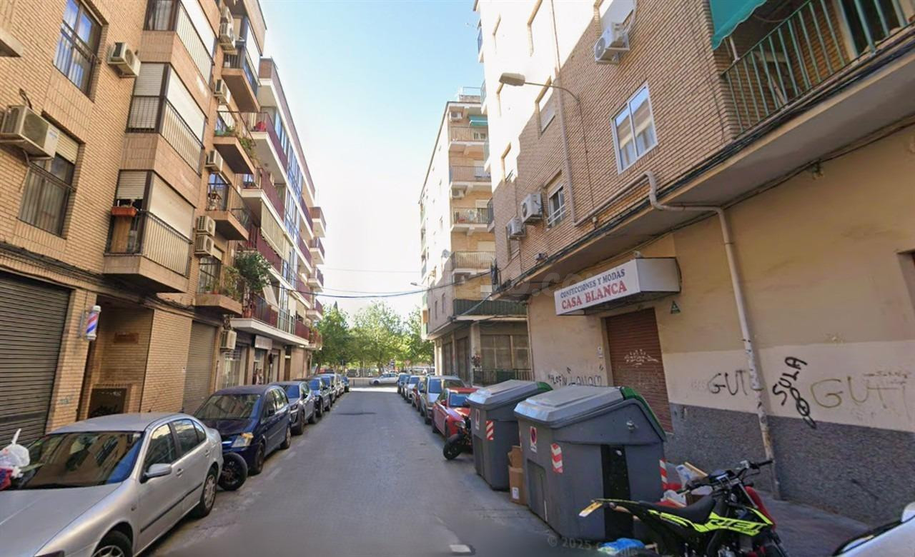 PISO OCUPADO POR PERSONA SIN JUSTO TÍTULO ESTE INMUEBLE DEBIDO A SU ESTADO OCUPACIONAL NO ADMITE VISITAS IDEAL PARA INVERSORES