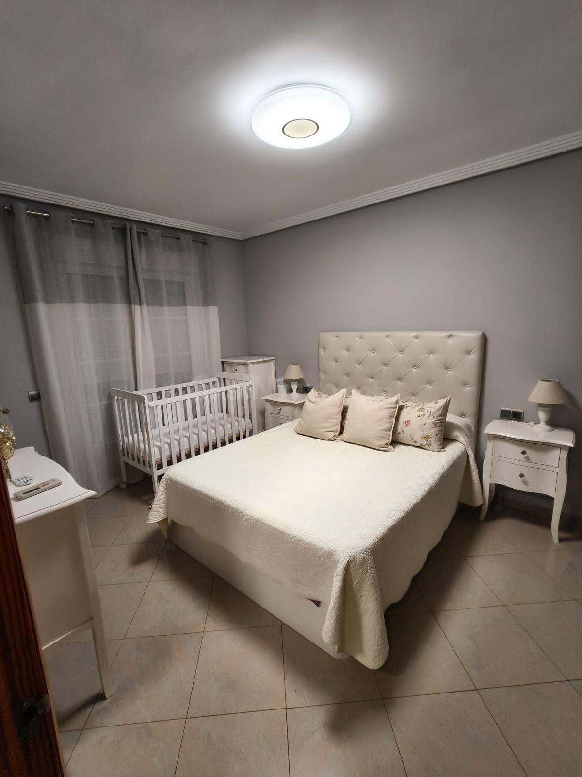 Oportunidad en Roquetas de Mar: Casa sobre Local - foto 4