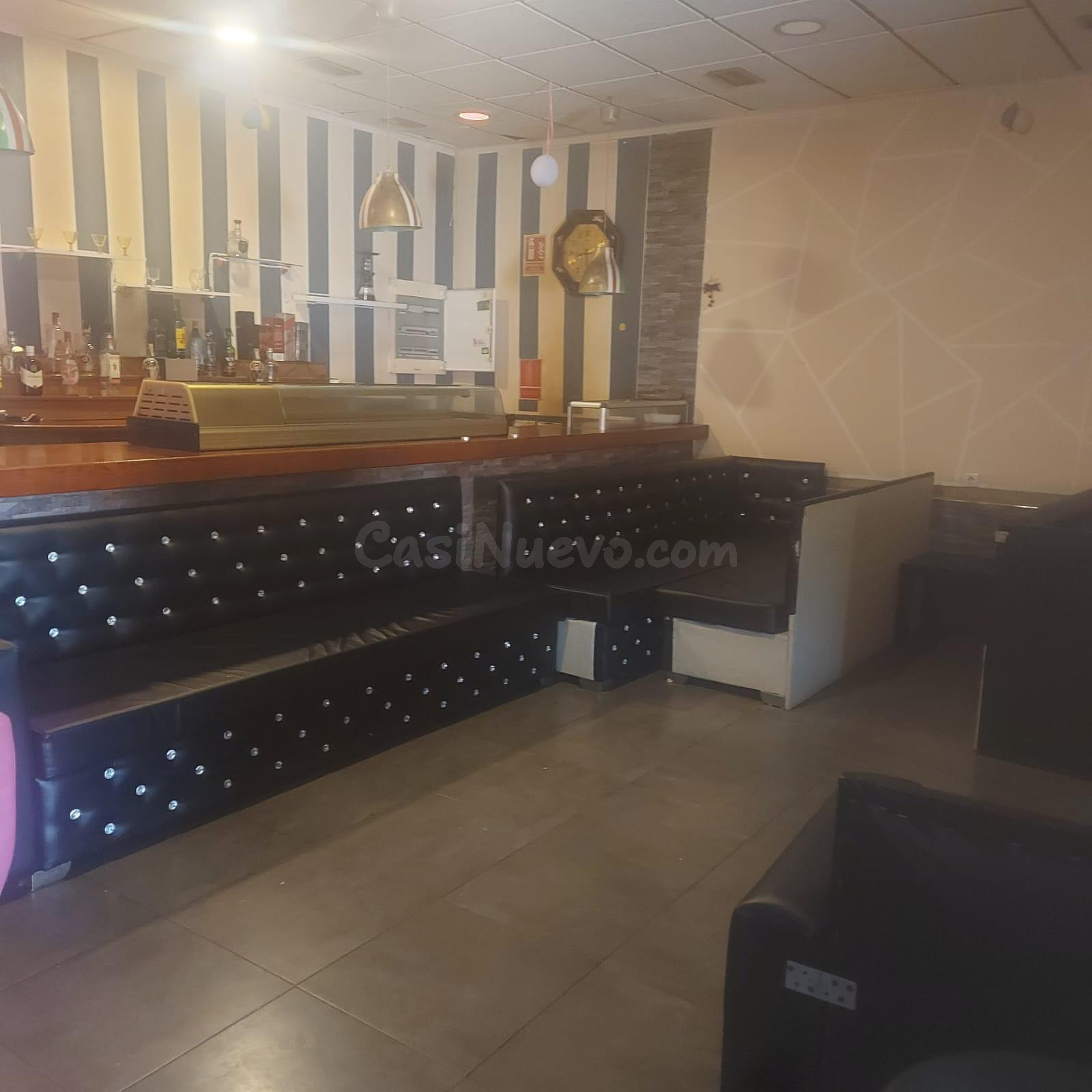 SE ALQUILA BAJO COMERCIAL CON BARRA, COCINA Y BAÑO