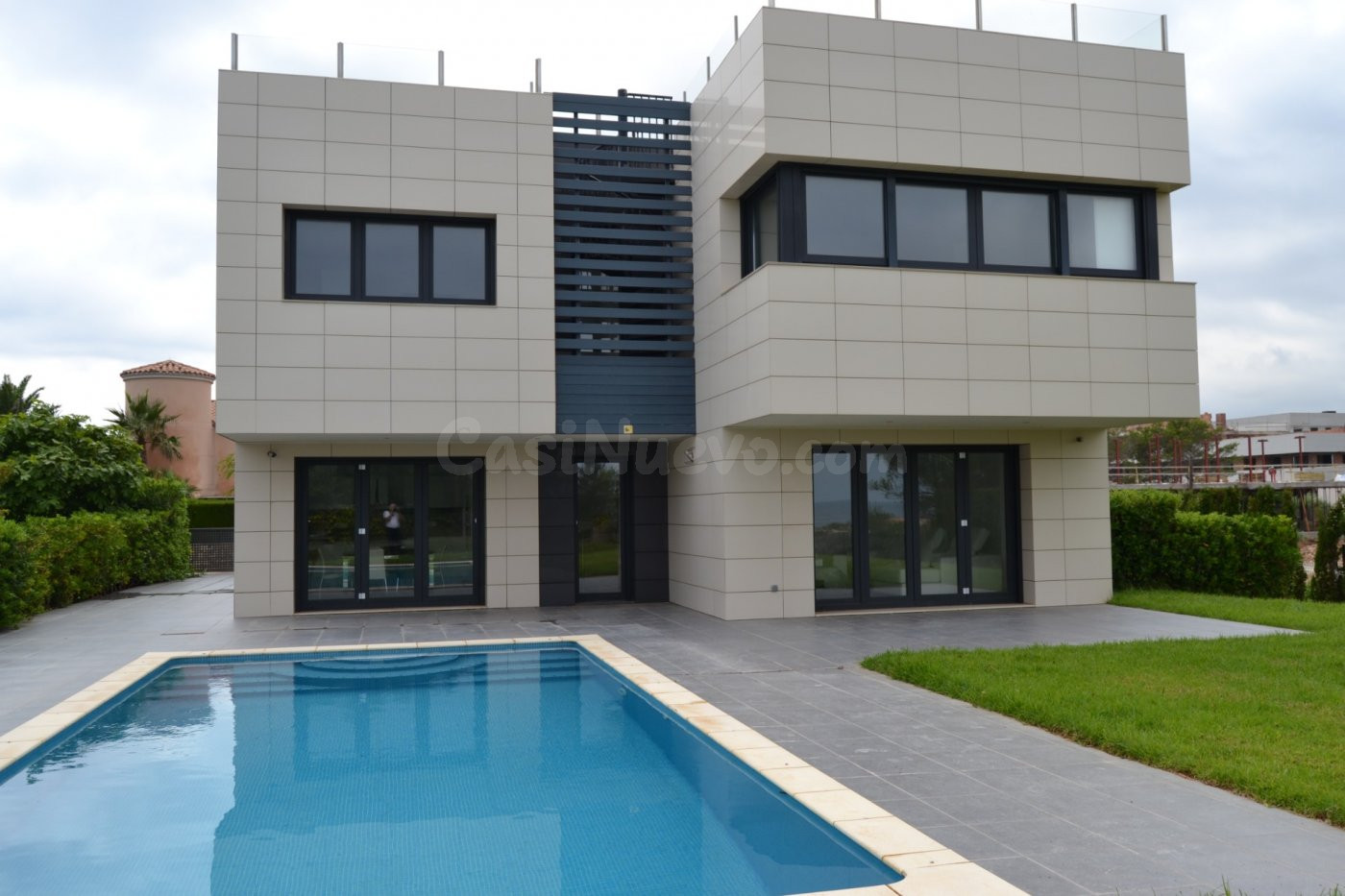 Chalet moderno en 1ª línea con vistas maravillosas en zona alto standing Rocas Doradas