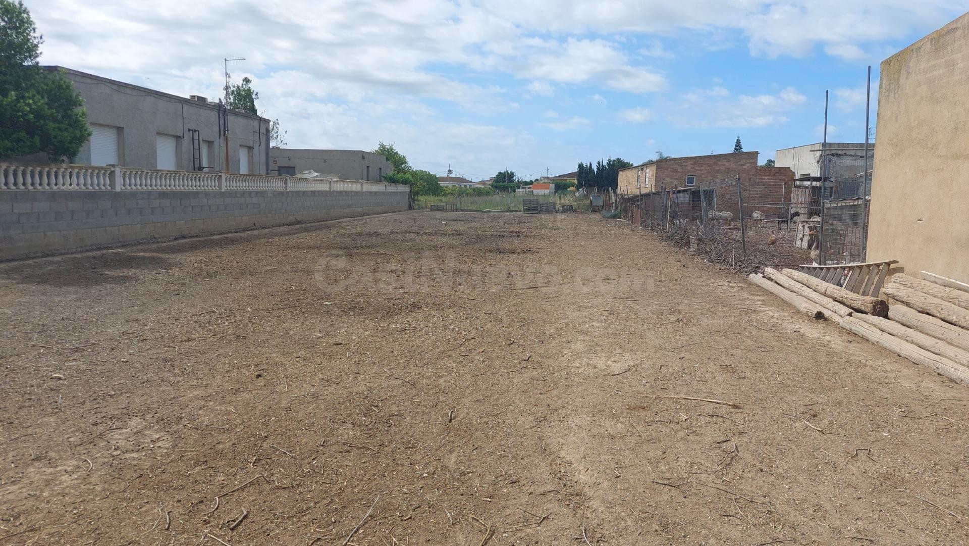 ¡No te lo Pierdas! 2049 m2 de Terreno Mixto en Deltebre
