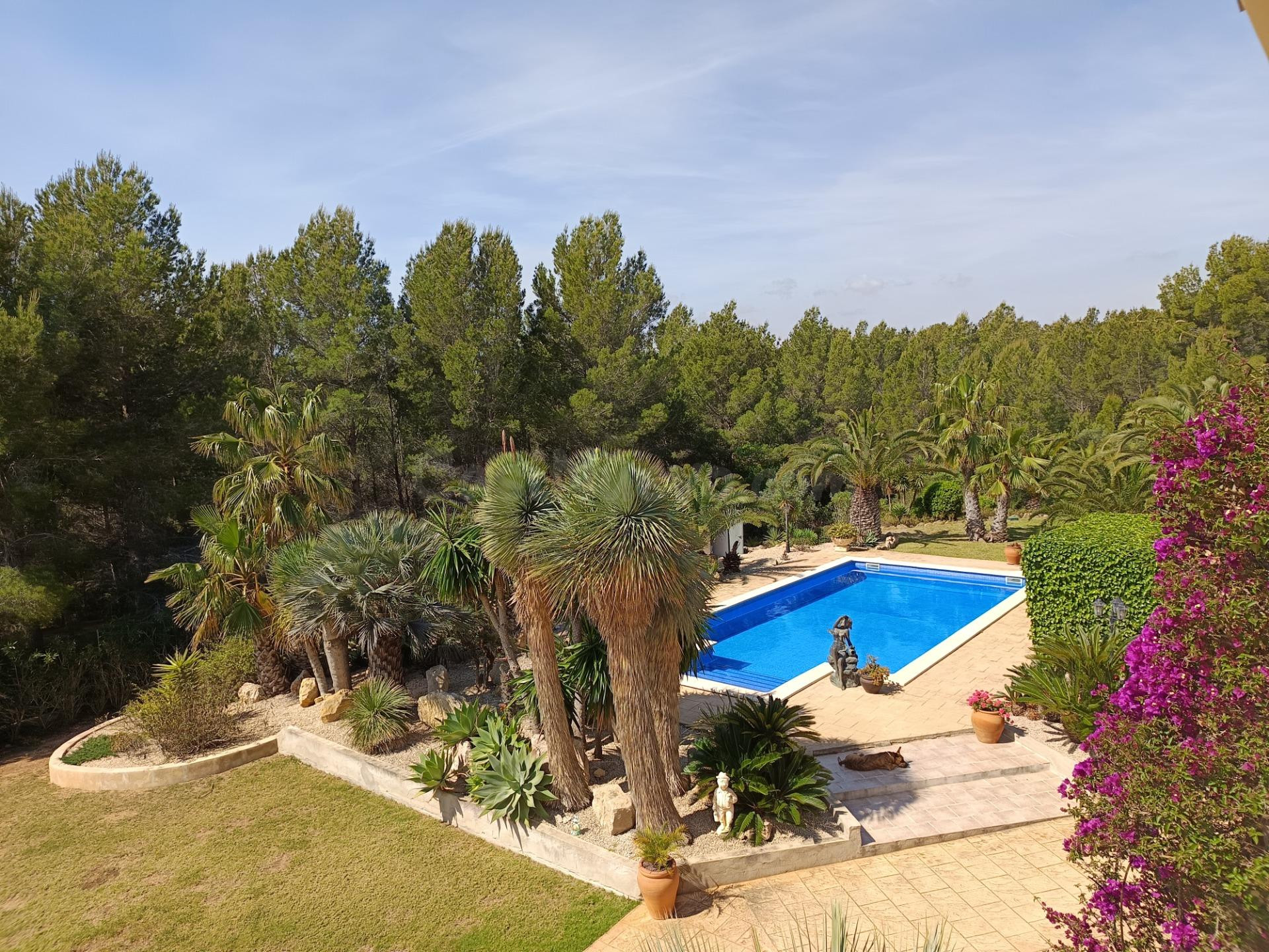 Encantadora y amplia villa en la urbanización de alto standing St Jordi d'Alfama