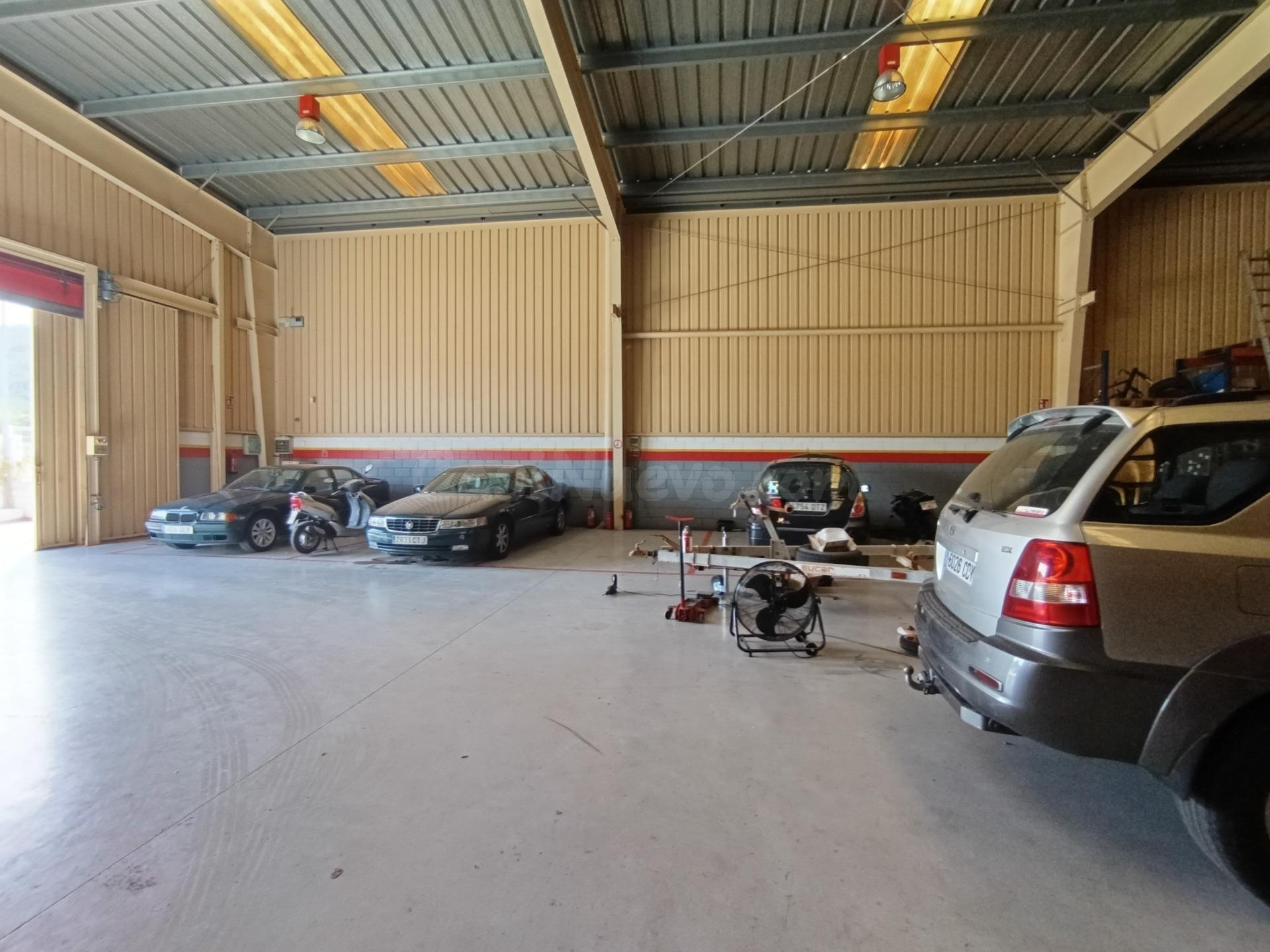 Taller automovil y parcela muy bien ubicados en la zona indu - foto 5