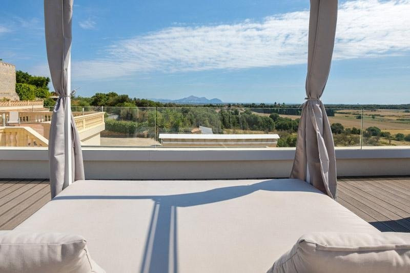 Moderno Chalet en venta en Muro con magníficas vistas