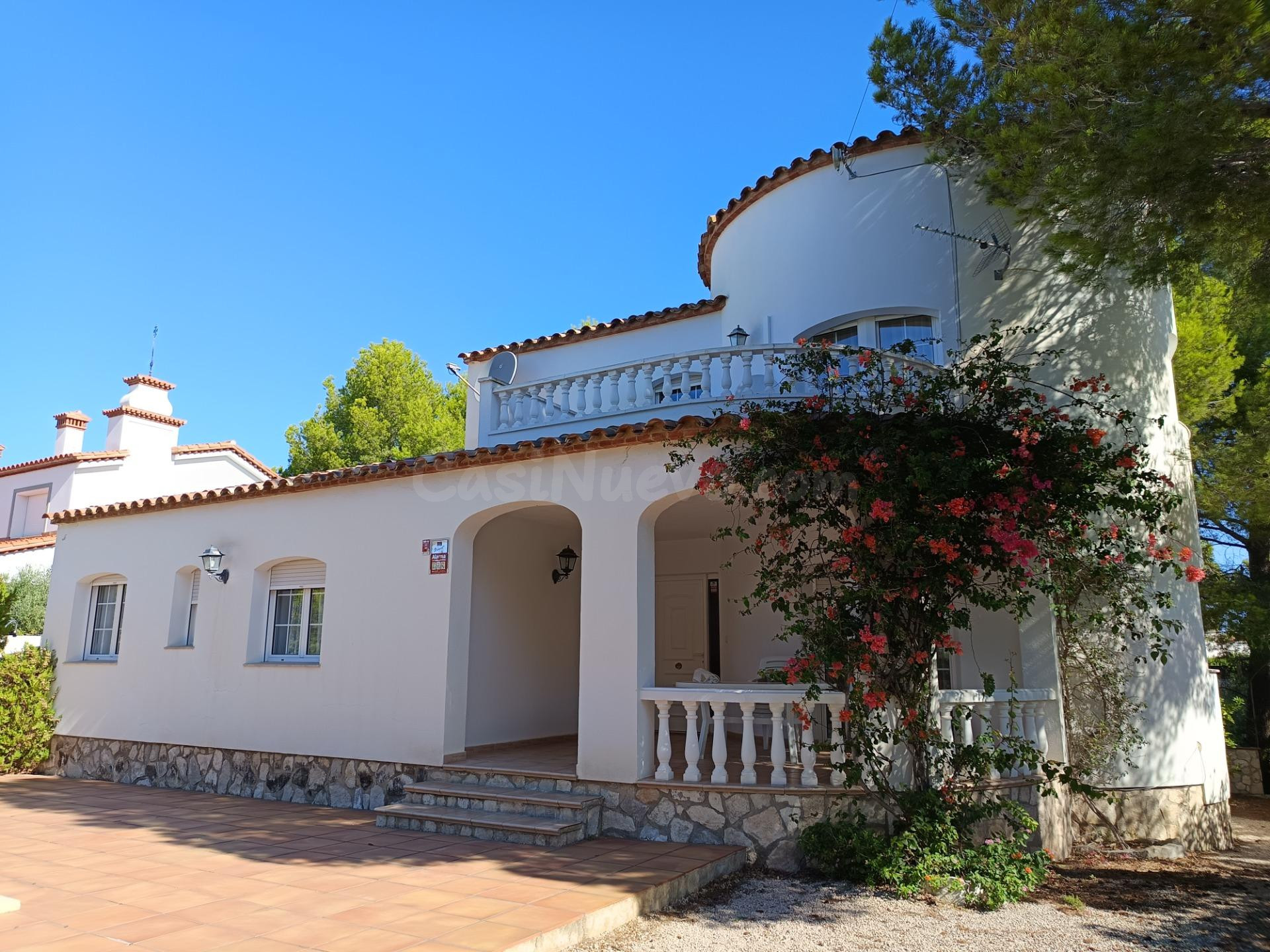 Preciosa casa con piscina a un paso de la playa en Las Tres Calas - Con HUTTE
