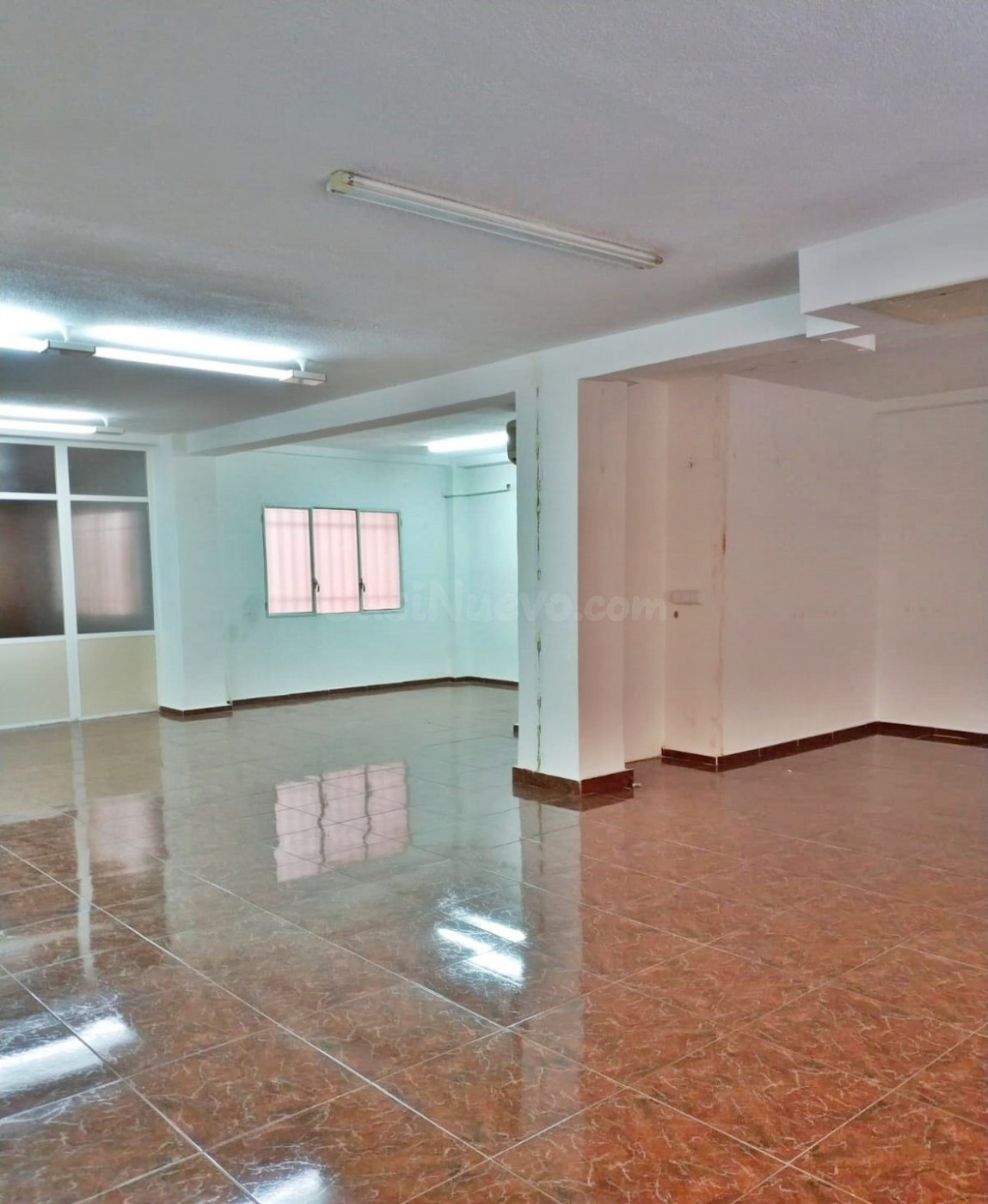 AMPLIO ENTRESUELO EN EL CENTRO DE ORIHUELA EN VENTA, LISTO PARA MONTAR SU NEGOCIO....¡¡VISITELO!!