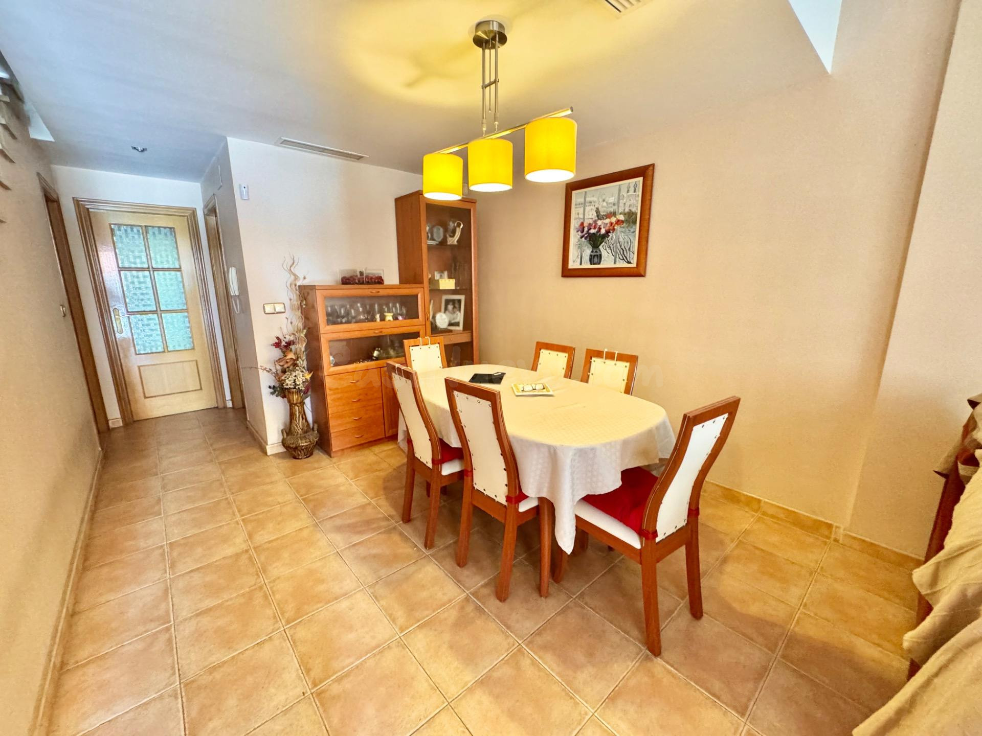 IMPRESIONANTE DUPLEX EN ORIHUELA, PARA ENTRAR A VIVIR, AMPLIO, CON TERRAZA, BALCÓN,GARAJE ¡VISITELO!