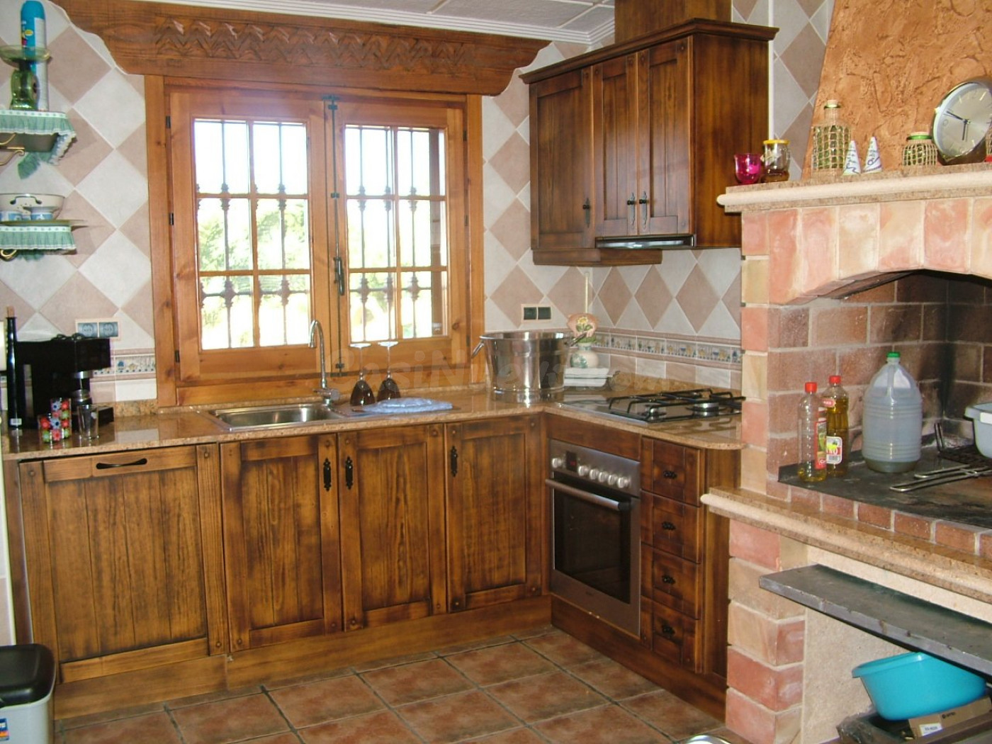 IMPRESIONANTE CHALET RUSTICO EN REDOVÁN SEMI-NUEVO VISITELO Y HAGA SU OFERTA YA!!