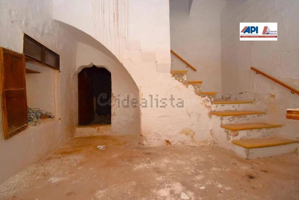 Casa para reformar con garaje en el centro de Muro