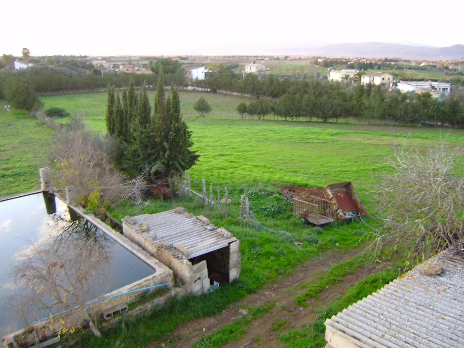 Finca rústica con muchas posibilidades en Muro