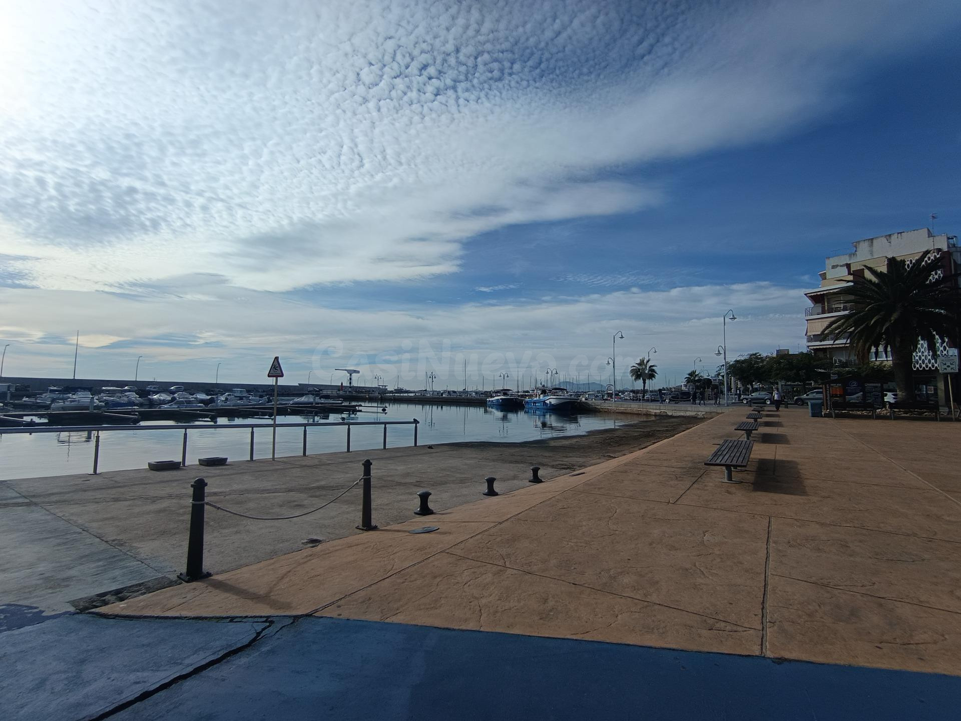 Precioso piso en 2ª línea de mar, cerca del puerto y céntrico en L'Ampolla