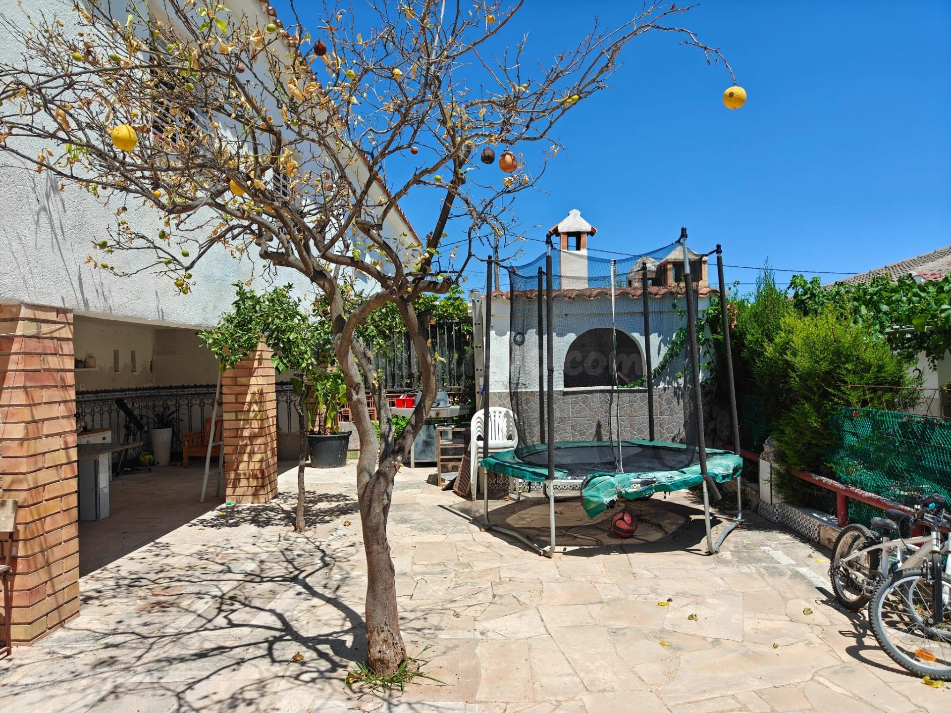Casa con jardín y barbacoa en Las Tres Calas