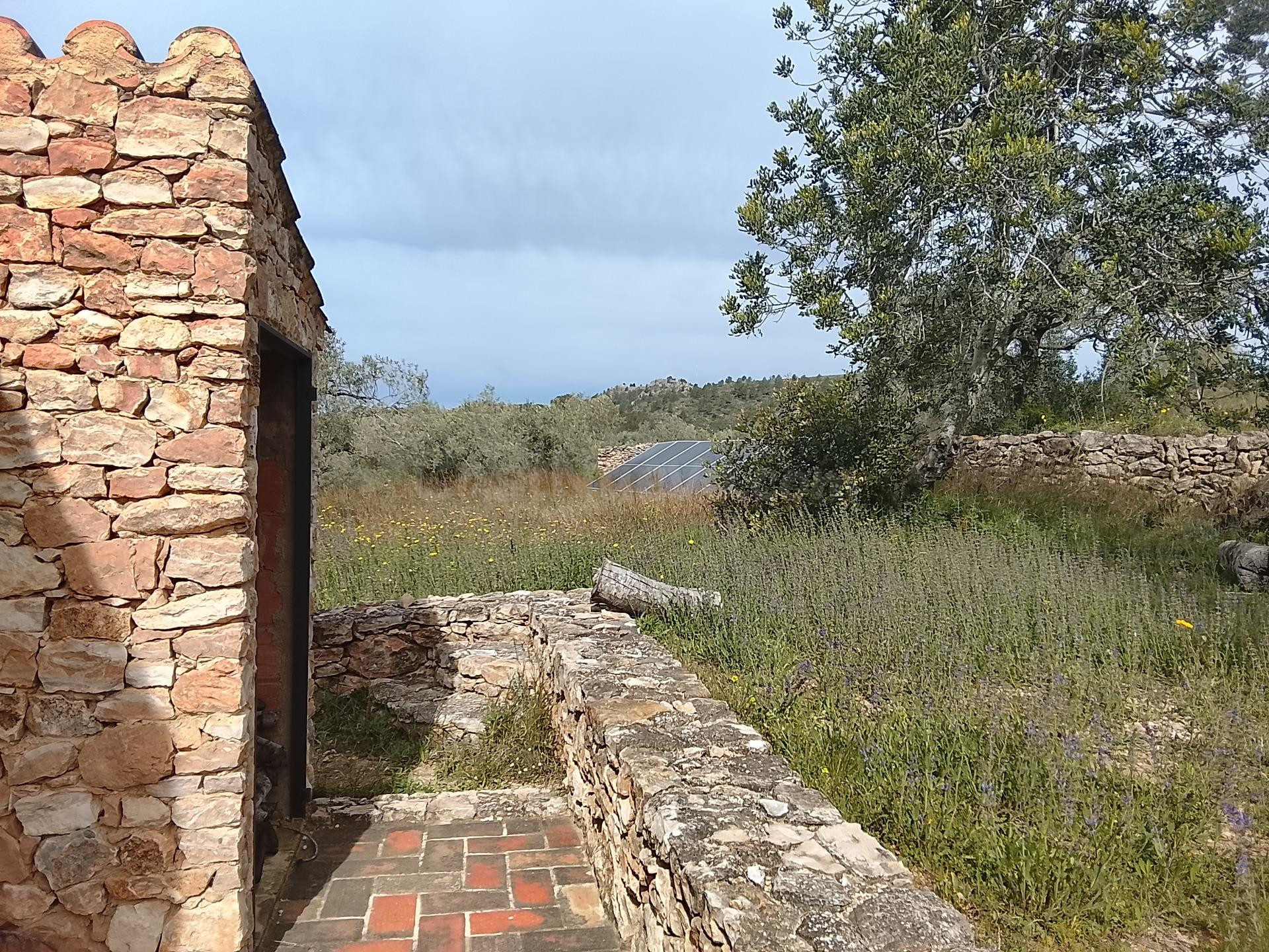 Finca Rústica en Tivissa con Vistas Espectaculares por €395, - foto 5