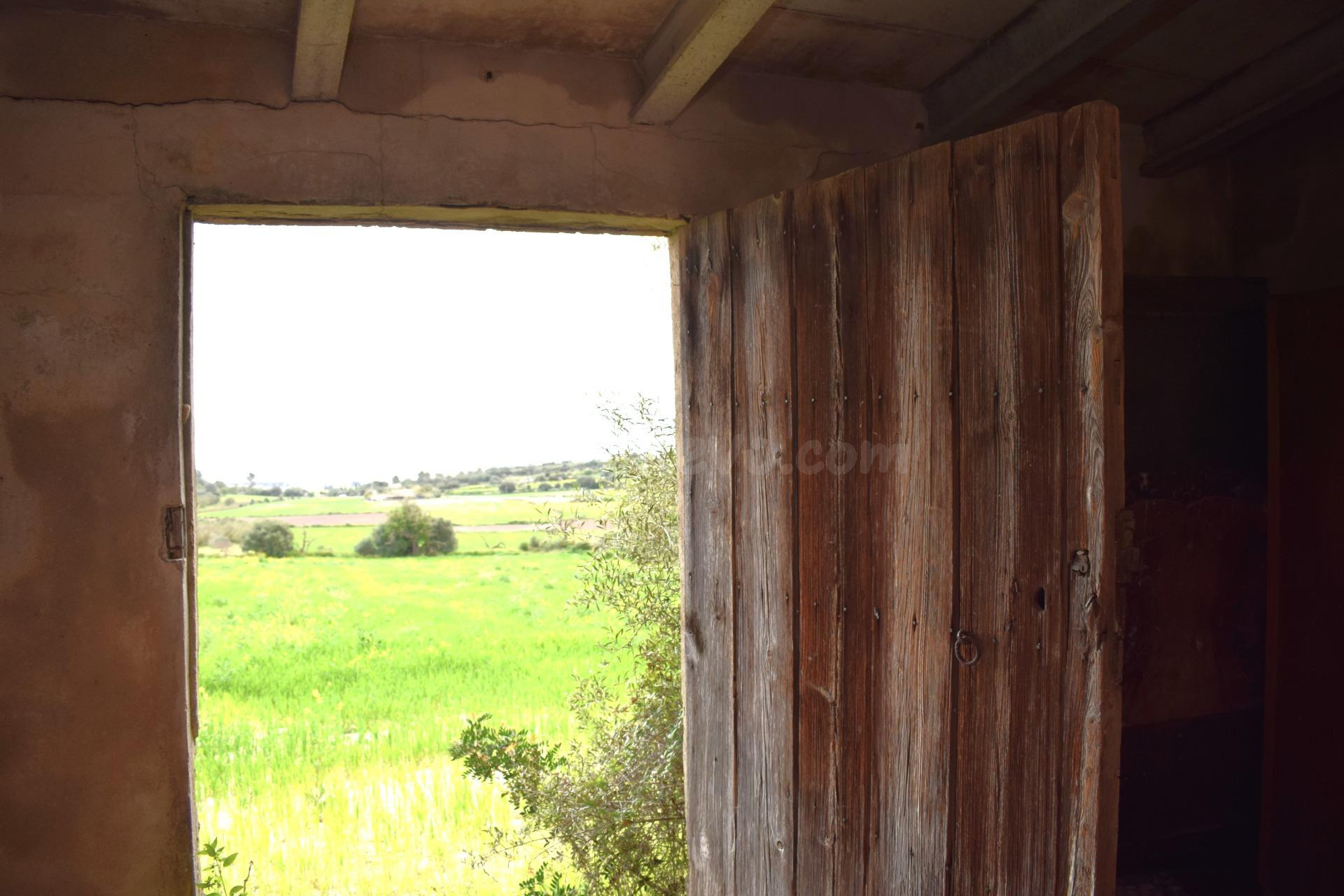 Finca rústica con caseta de herramientas en Muro