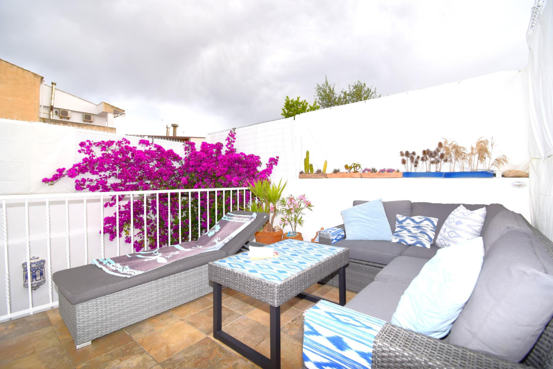 Casa de pueblo con terraza  en Muro