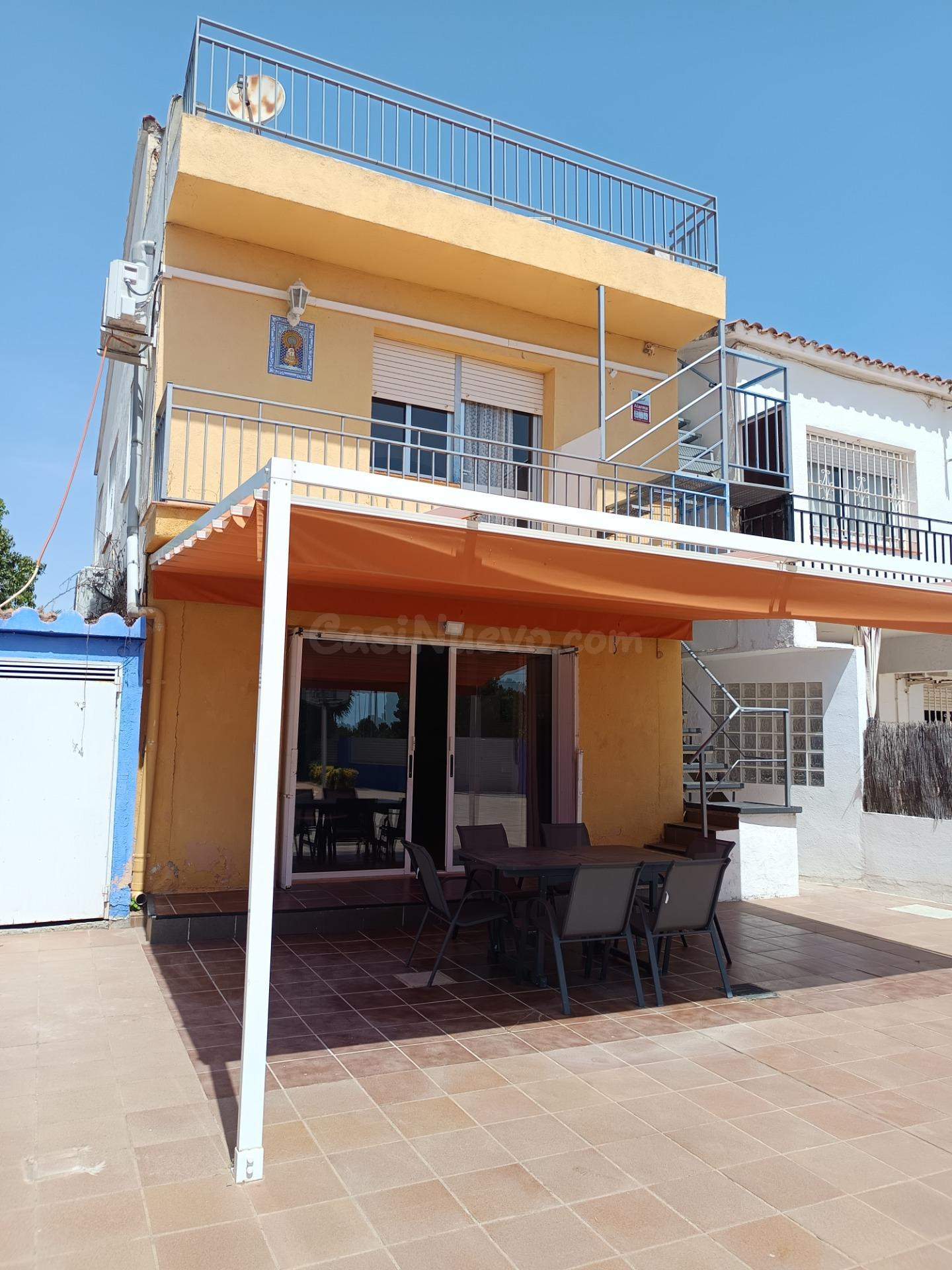 Casa con piscina y jardín cerca de las playas, ideal para in - foto 3