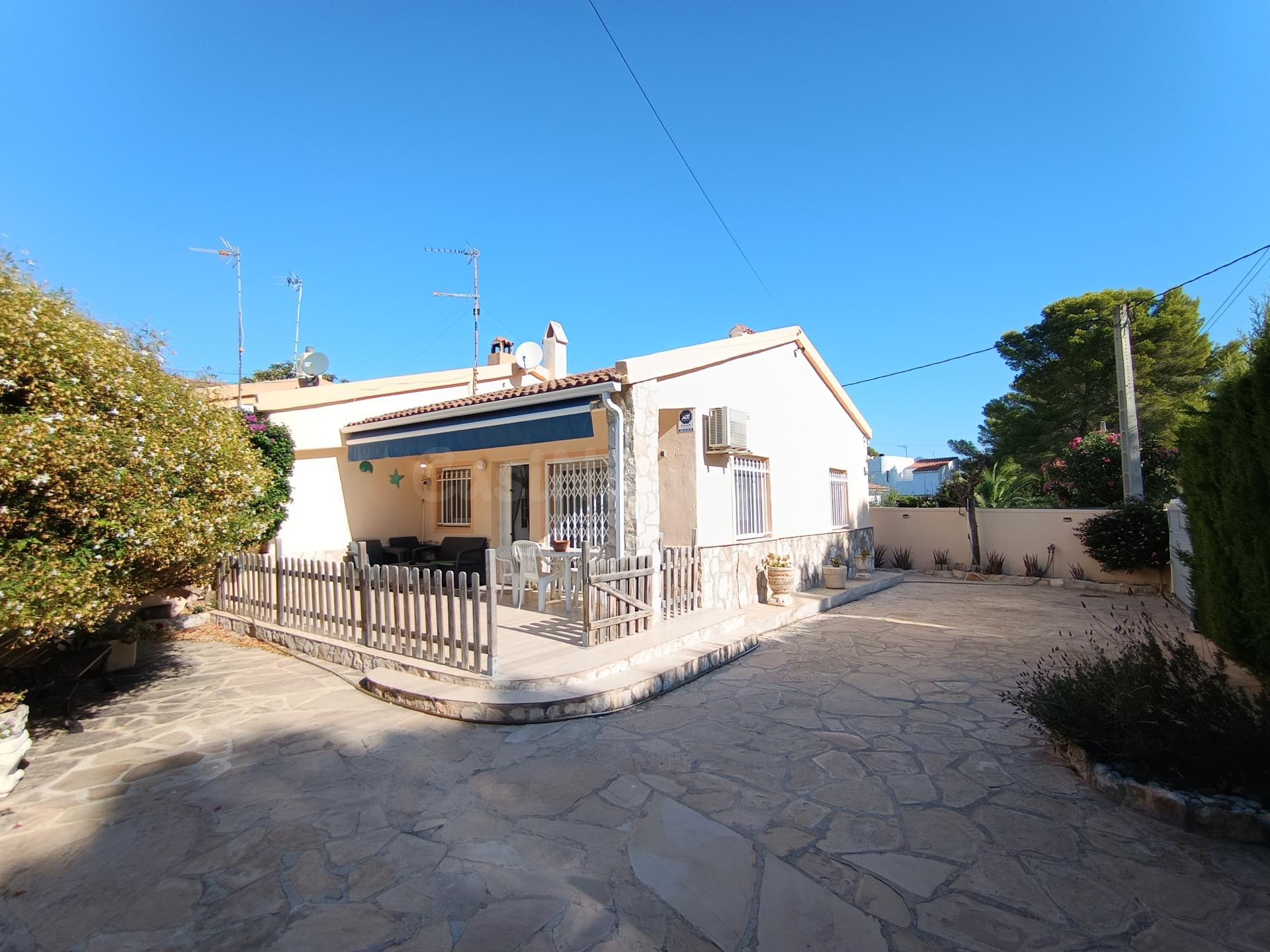 Encantador Adosado en Les Tres Cales - L´Ametlla de Mar por €210,000