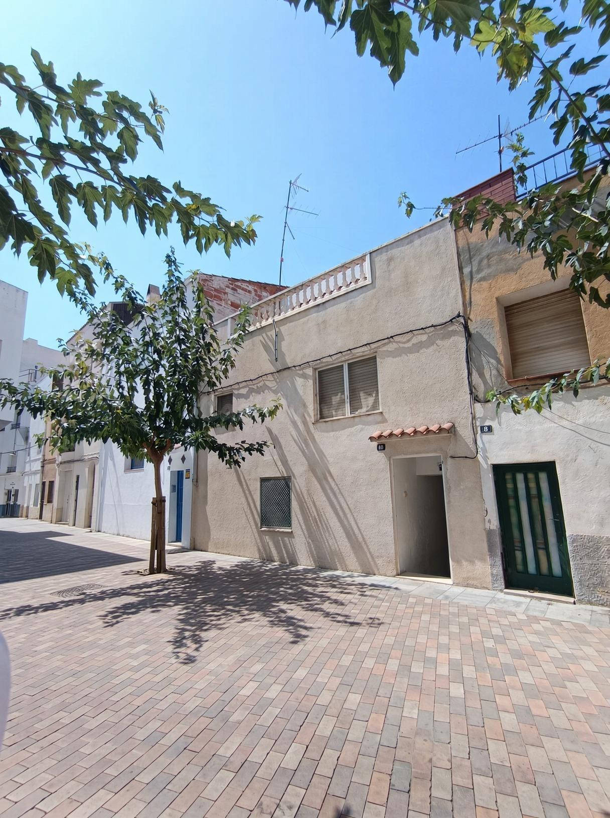 Amplio apartamento por reformar en una casa de pescadores en L’Ametlla de Mar cerca del puerto