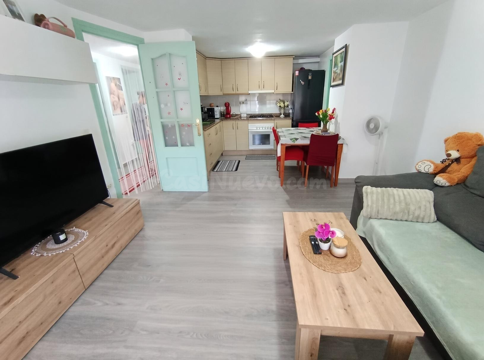 Piso semi reformado con encanto y vistas despejadas en una ubicación privilegiada en El Perelló