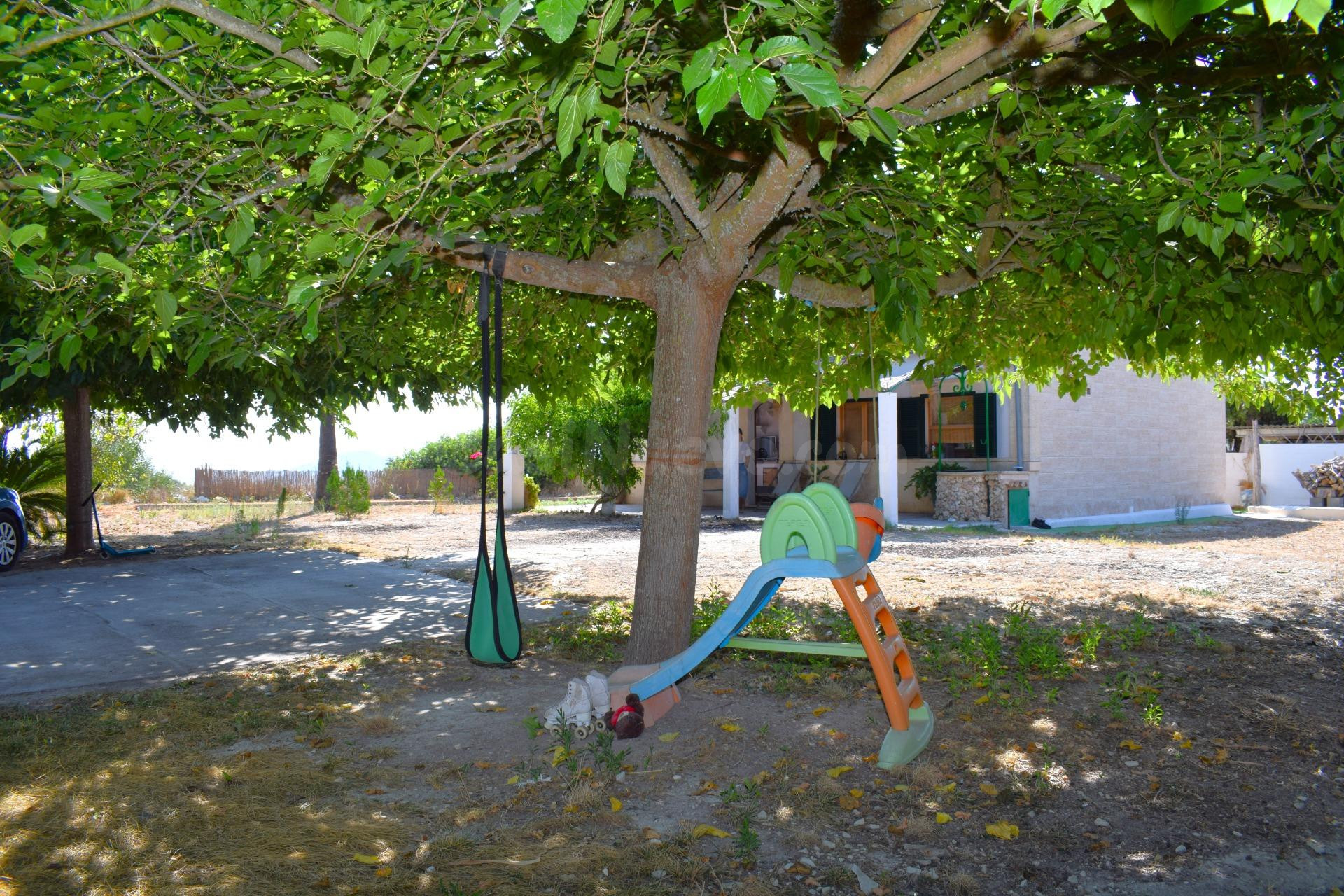 Finca rústica con vivienda en Lloret de Vistalegre