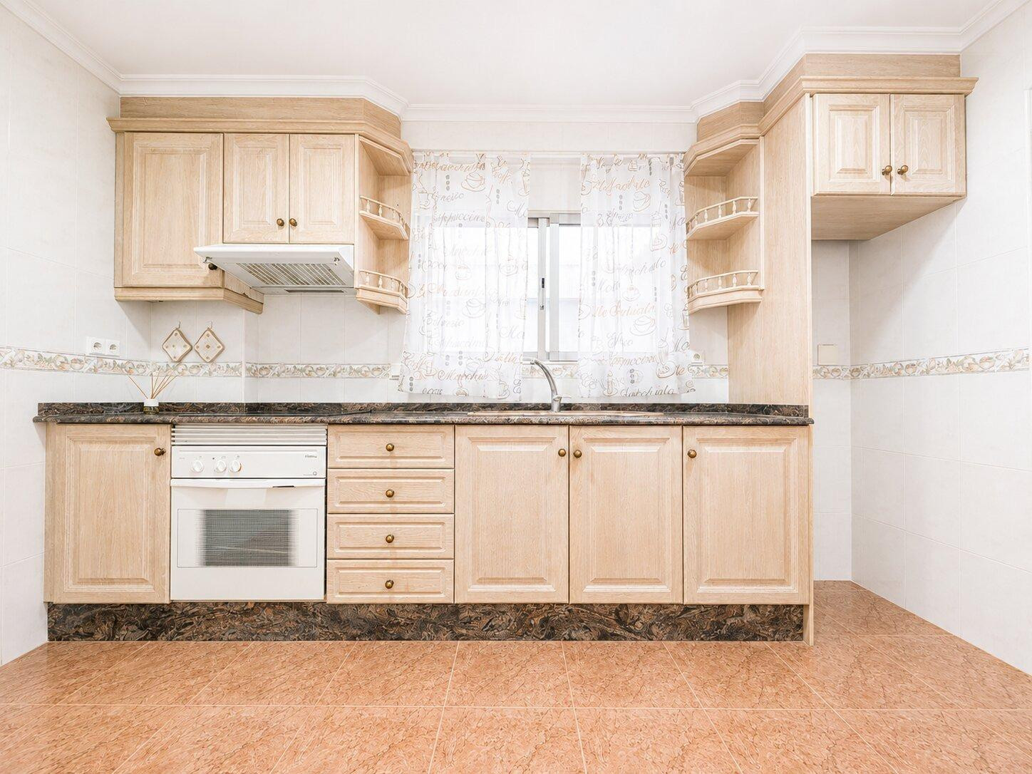 PISO A LA VENTA DE 4 habitaciones EN MELIANA