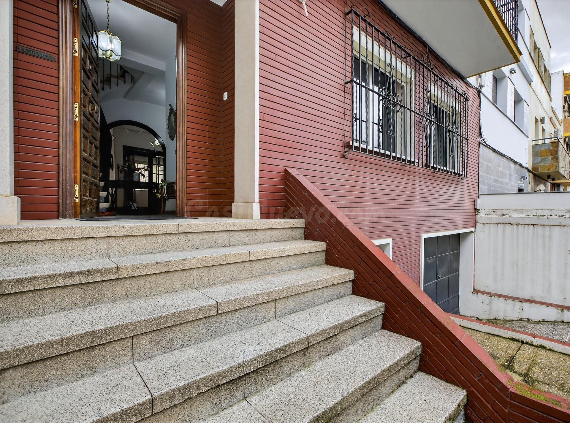 Amplia Casa en Venta en Luis Montoto - Santa Justa, Sevilla - foto 3