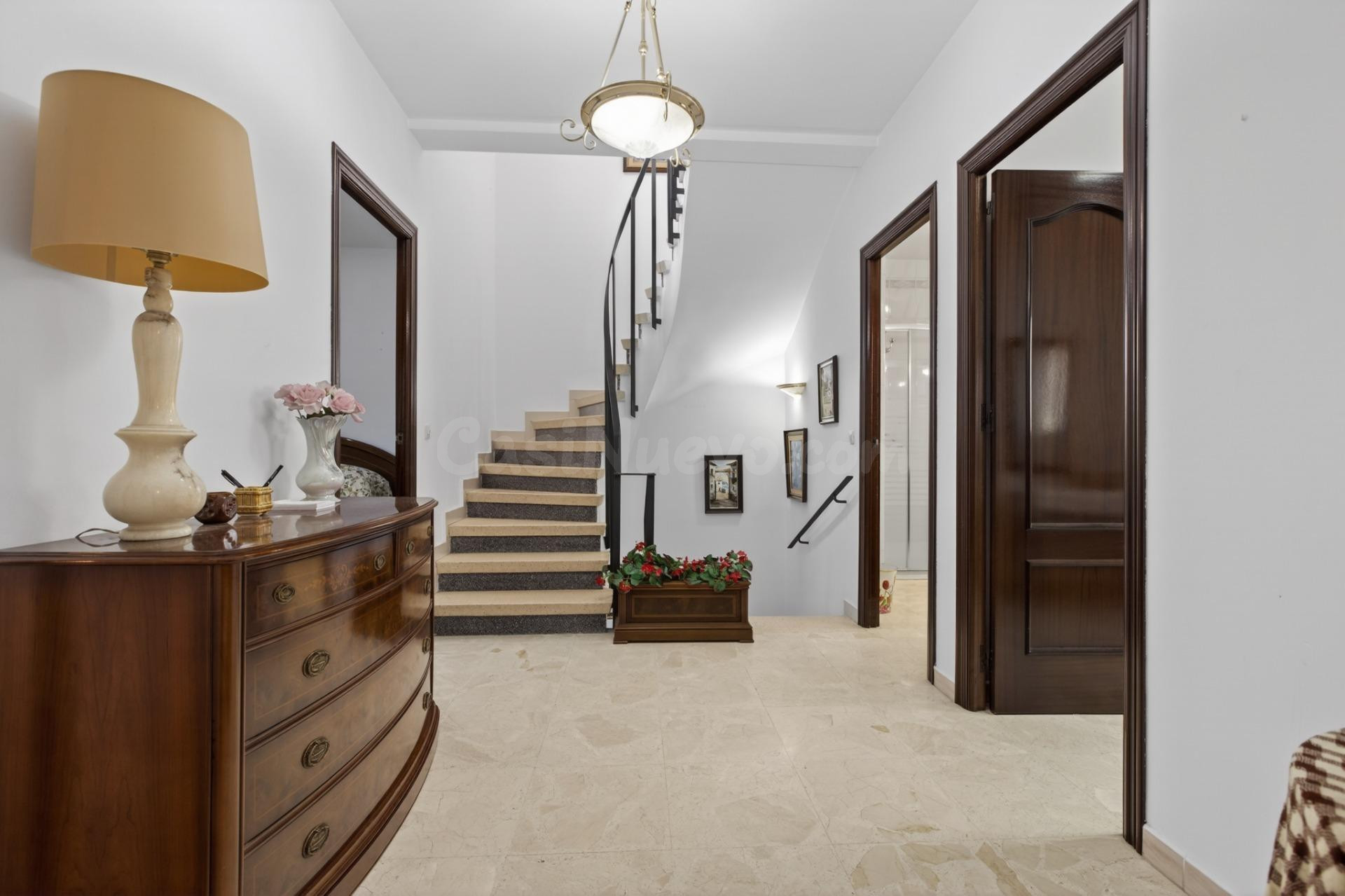 Amplia Casa en Venta en Luis Montoto - Santa Justa, Sevilla - foto 5