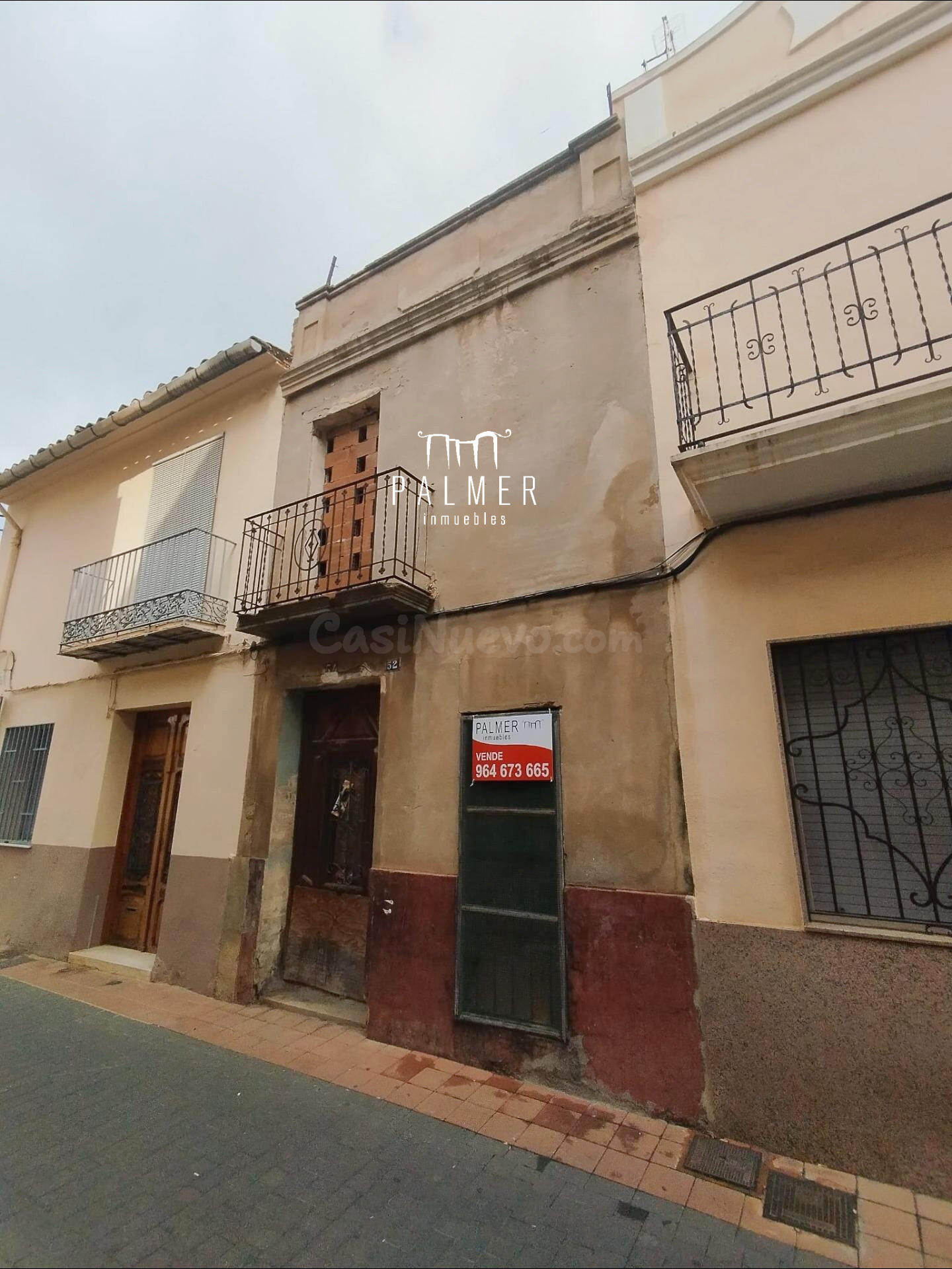 CASA CÉNTRICA CON MUCHAS POSIBILIDADES