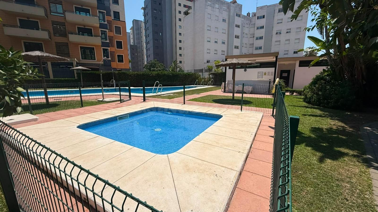 MAGNIFICO PISO EN PINEDA